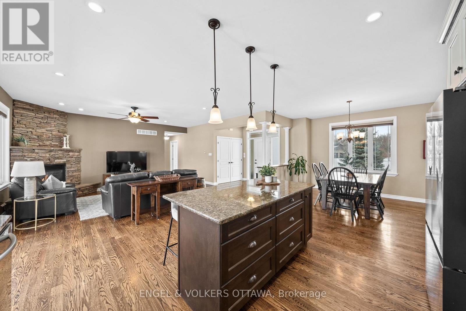 5579 LOMBARDY DRIVE - 11