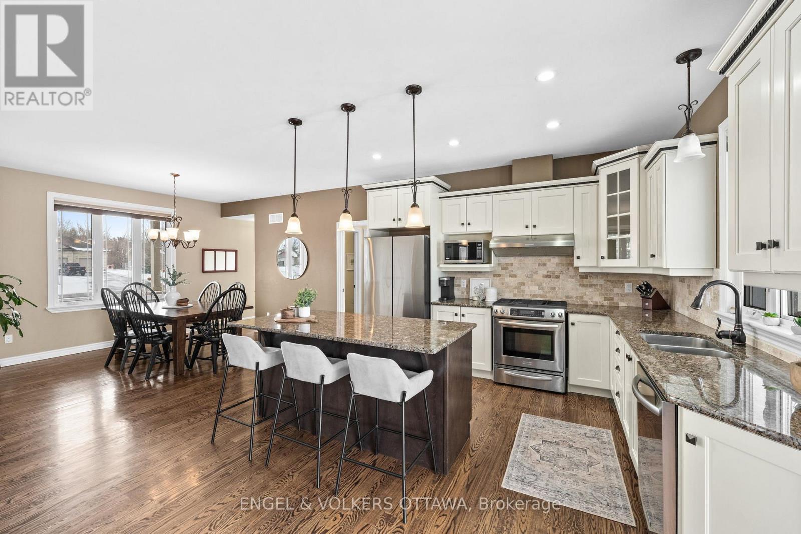 5579 LOMBARDY DRIVE - 13