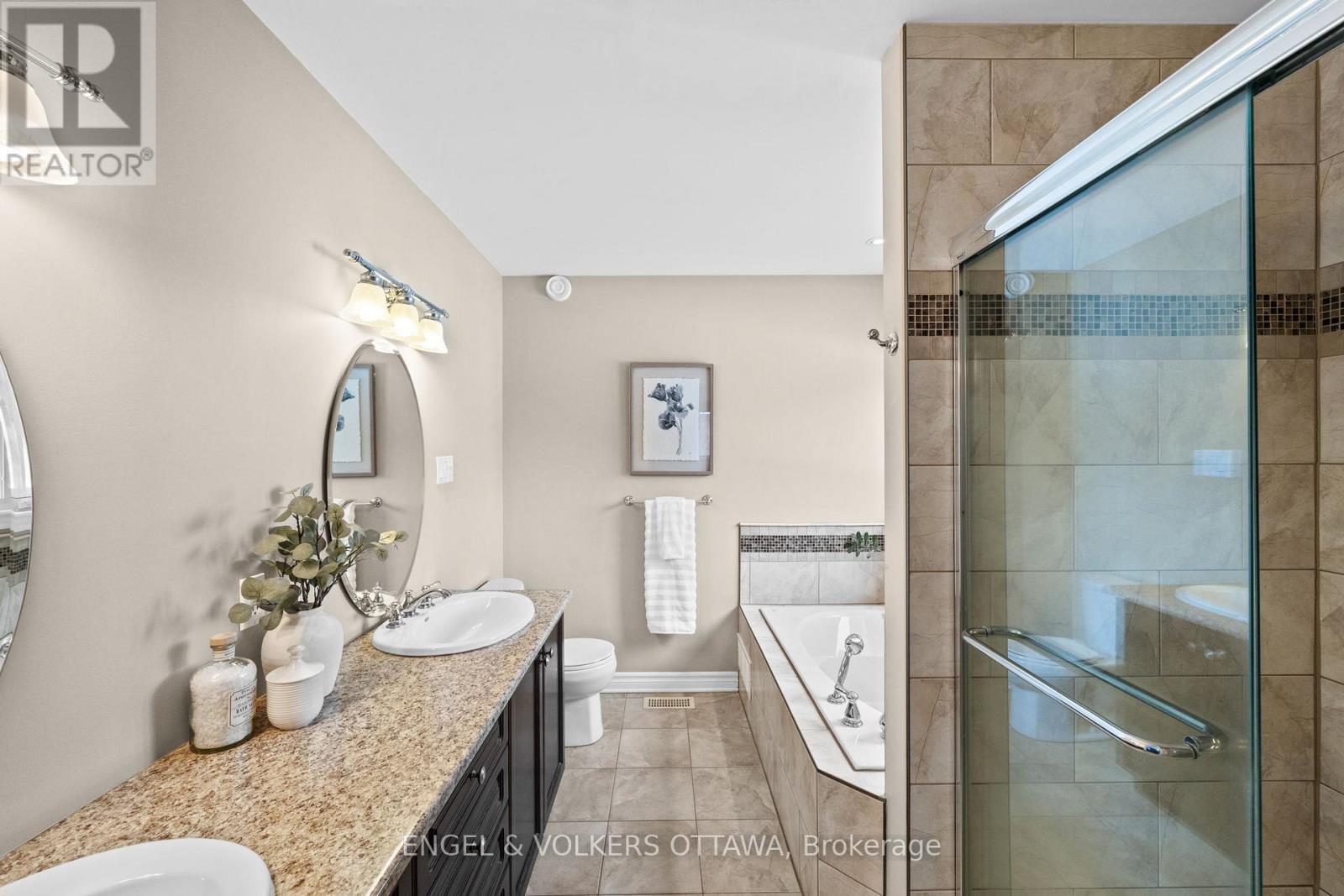 5579 LOMBARDY DRIVE - 18