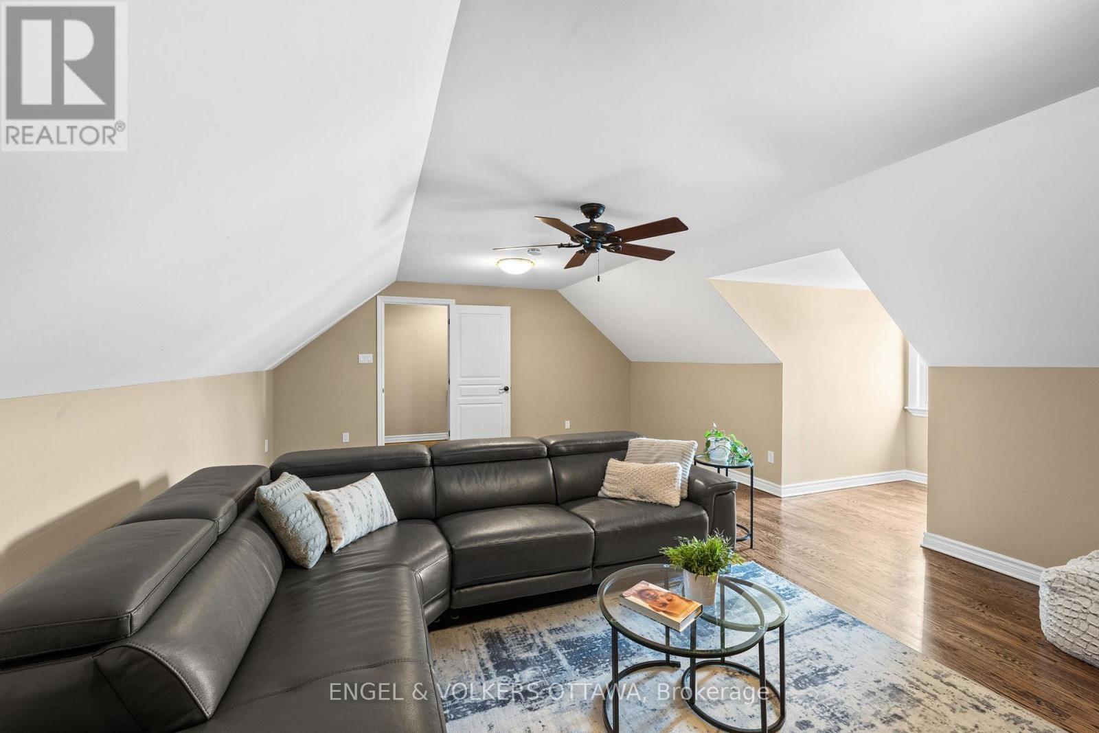5579 LOMBARDY DRIVE - 28