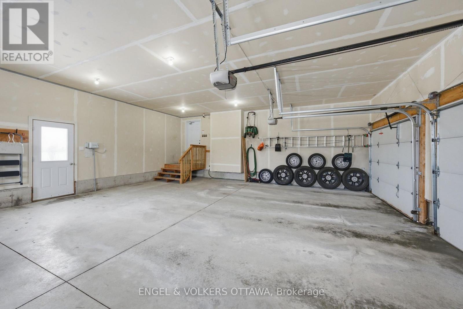 5579 LOMBARDY DRIVE - 34