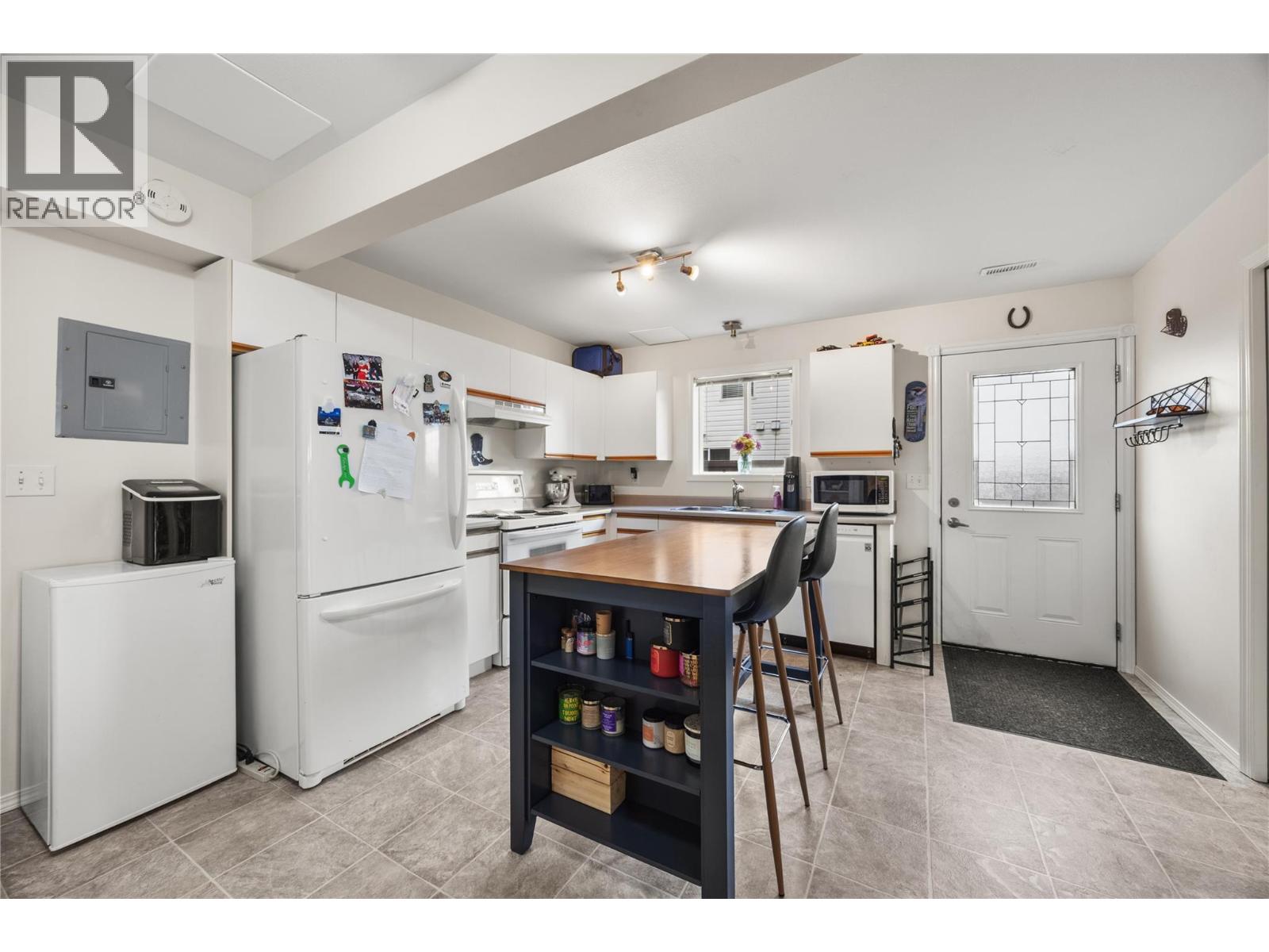  440 Wigglesworth Crescent, Kelowna