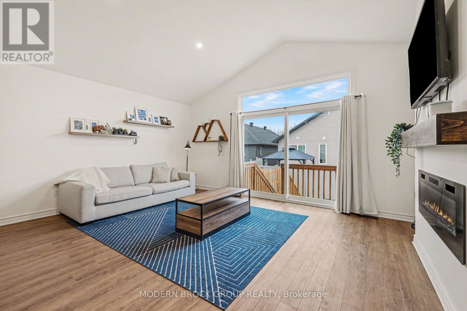 17 DOUGLAS BROWN WAY - 11