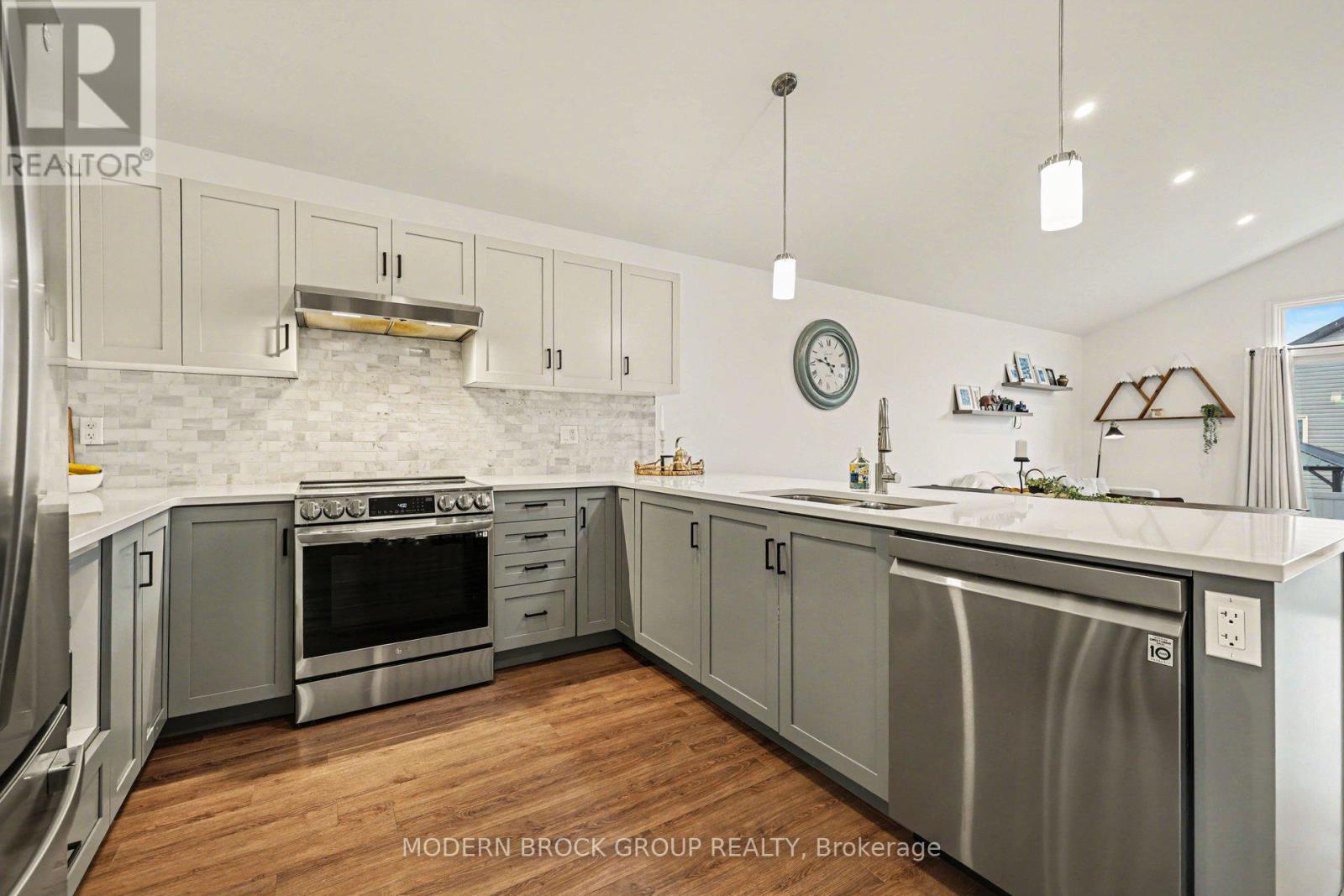 17 DOUGLAS BROWN WAY - 15