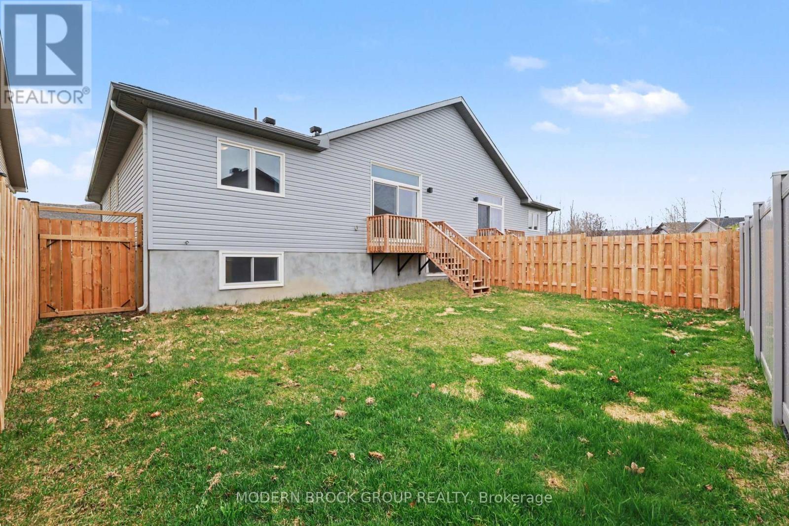 17 DOUGLAS BROWN WAY - 31