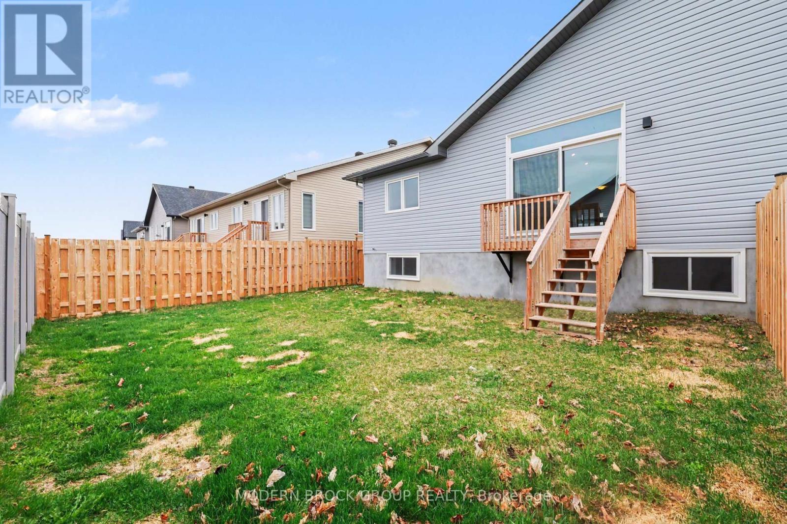 17 DOUGLAS BROWN WAY - 33