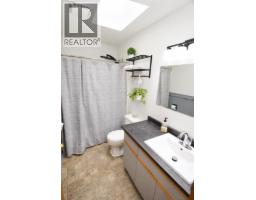 1982 Elliott Crescent, Houston, BC V0J1Z0 Photo 19