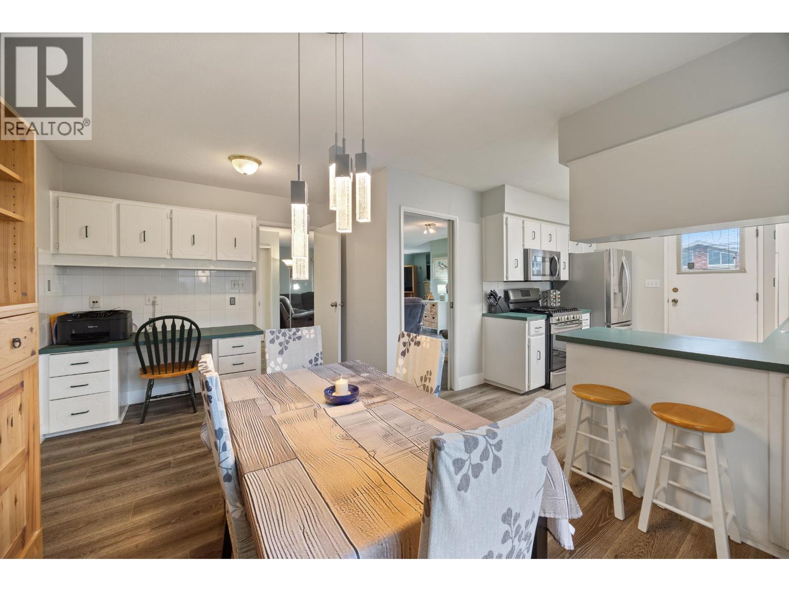 4 Bed, 3 Bath House for Sale in Burnaby – 4607 IRMIN STREET, Burnaby - Image 10