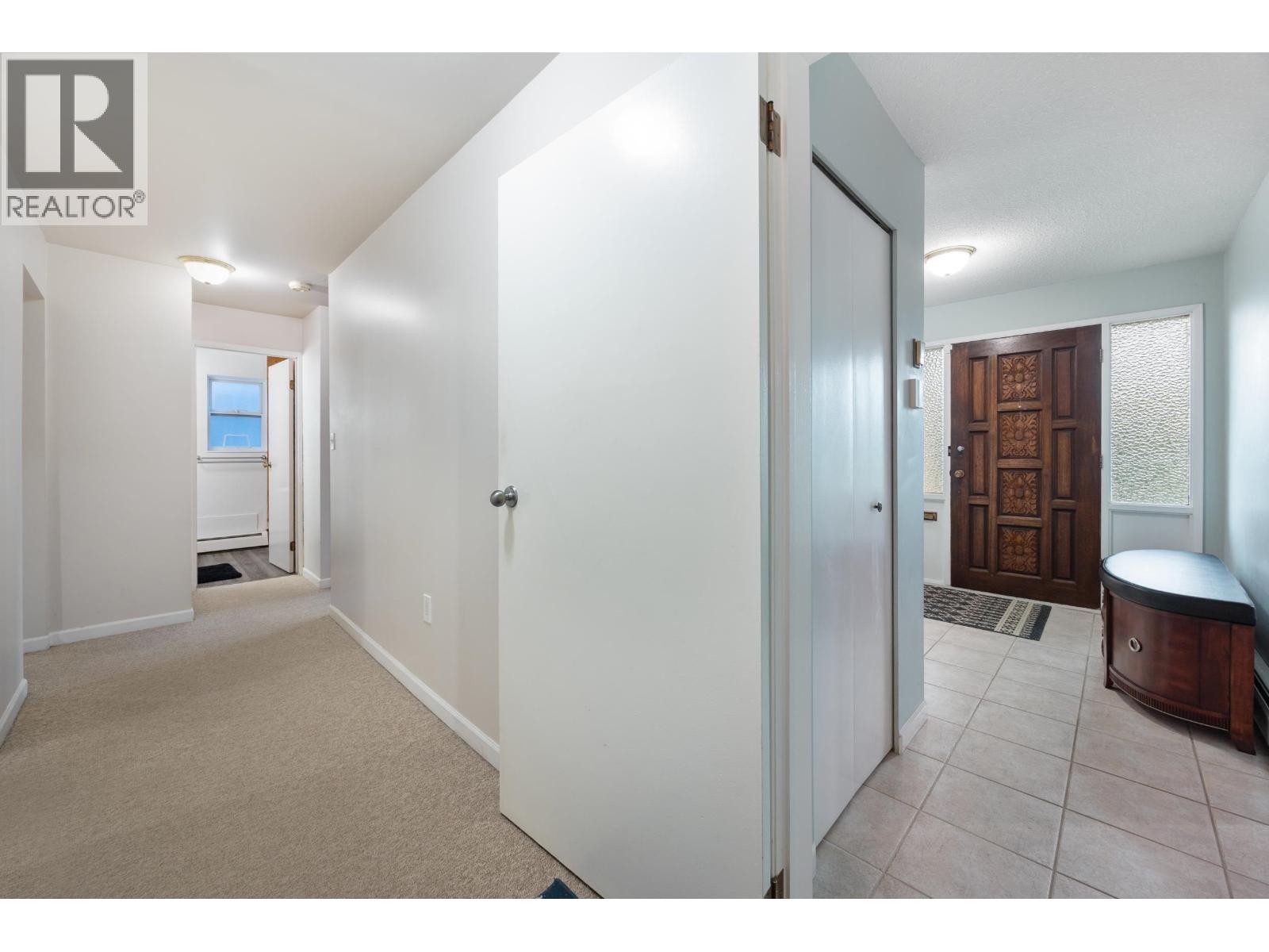 4 Bed, 3 Bath House for Sale in Burnaby – 4607 IRMIN STREET, Burnaby - Image 5