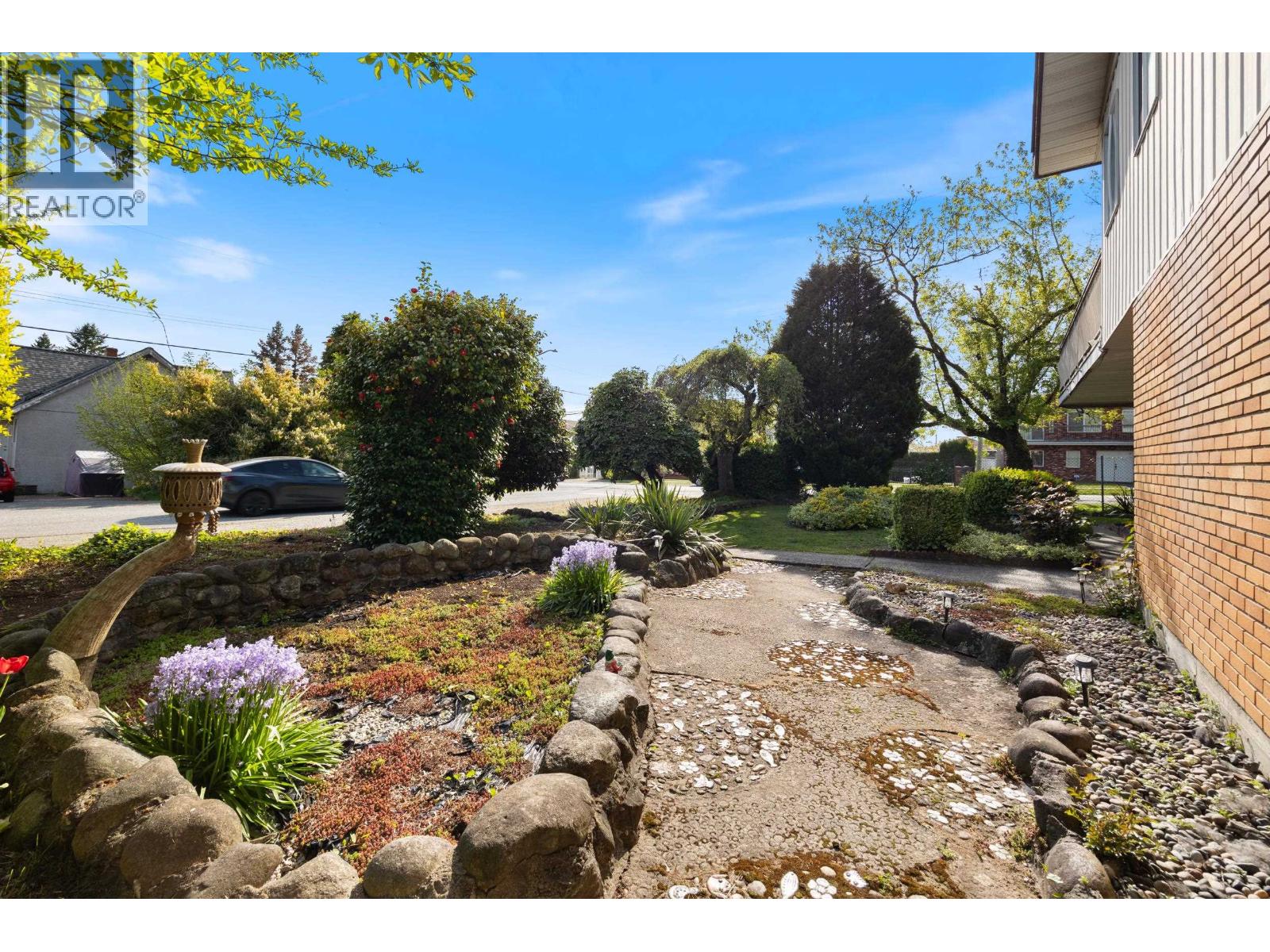 4 Bed, 3 Bath House for Sale in Burnaby – 4607 IRMIN STREET, Burnaby - Image 13