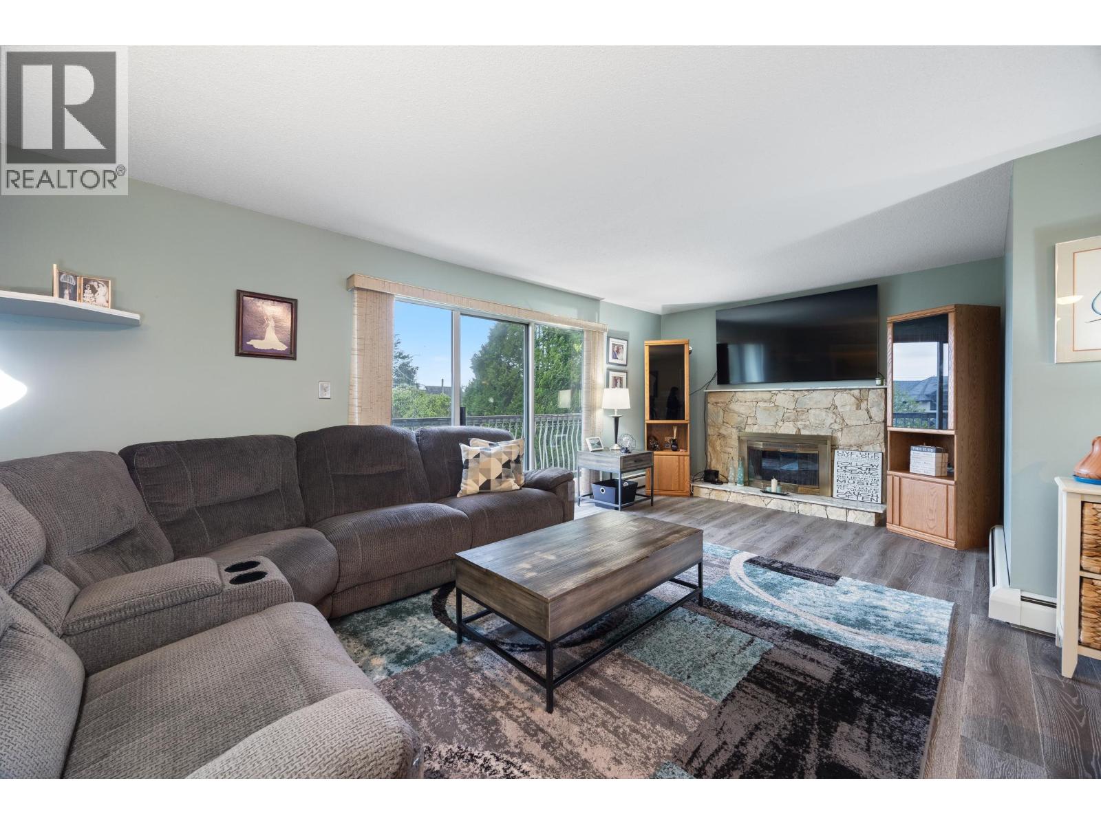 4 Bed, 3 Bath House for Sale in Burnaby – 4607 IRMIN STREET, Burnaby - Image 26