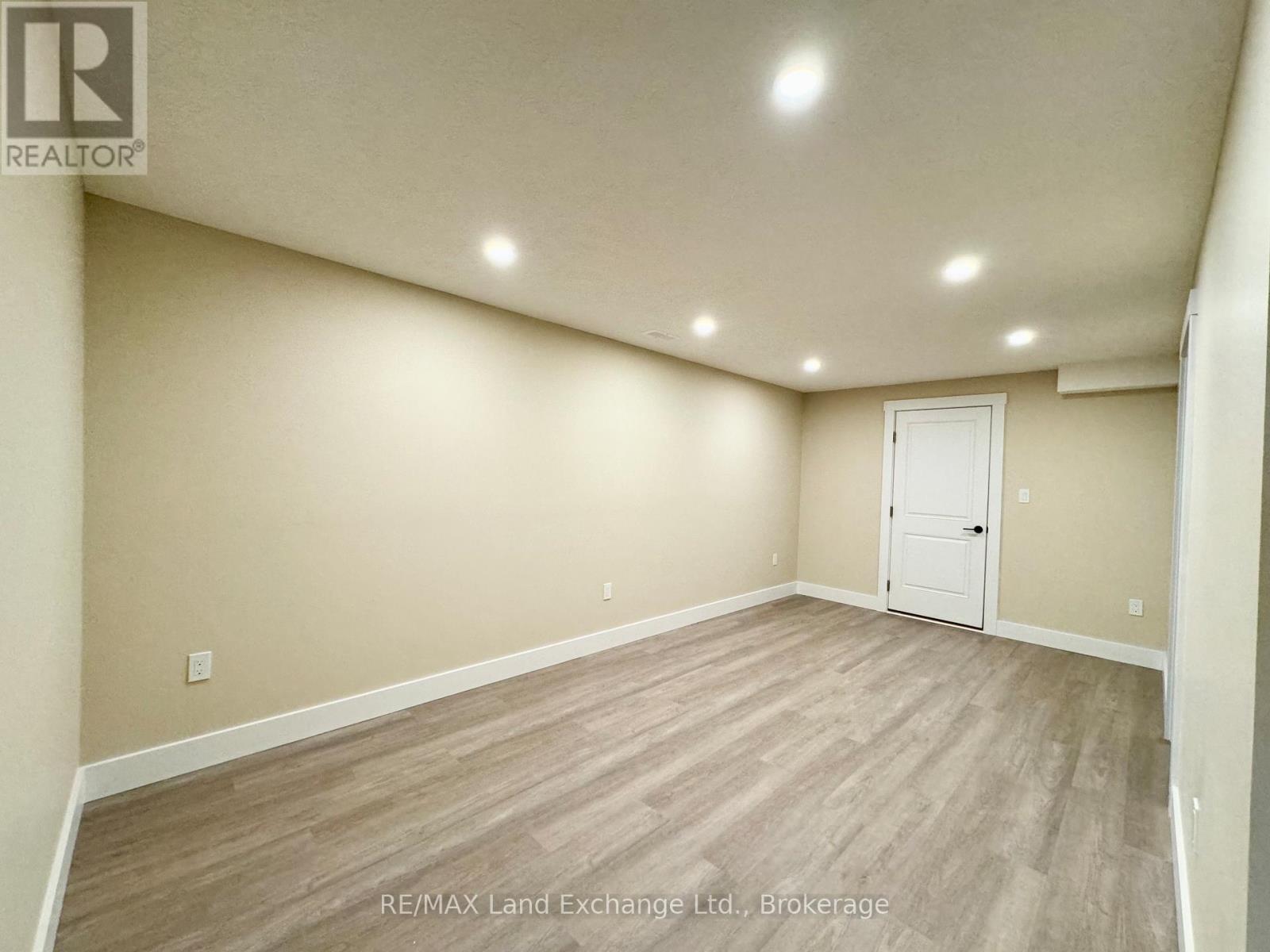15 NYAH COURT - Image 14