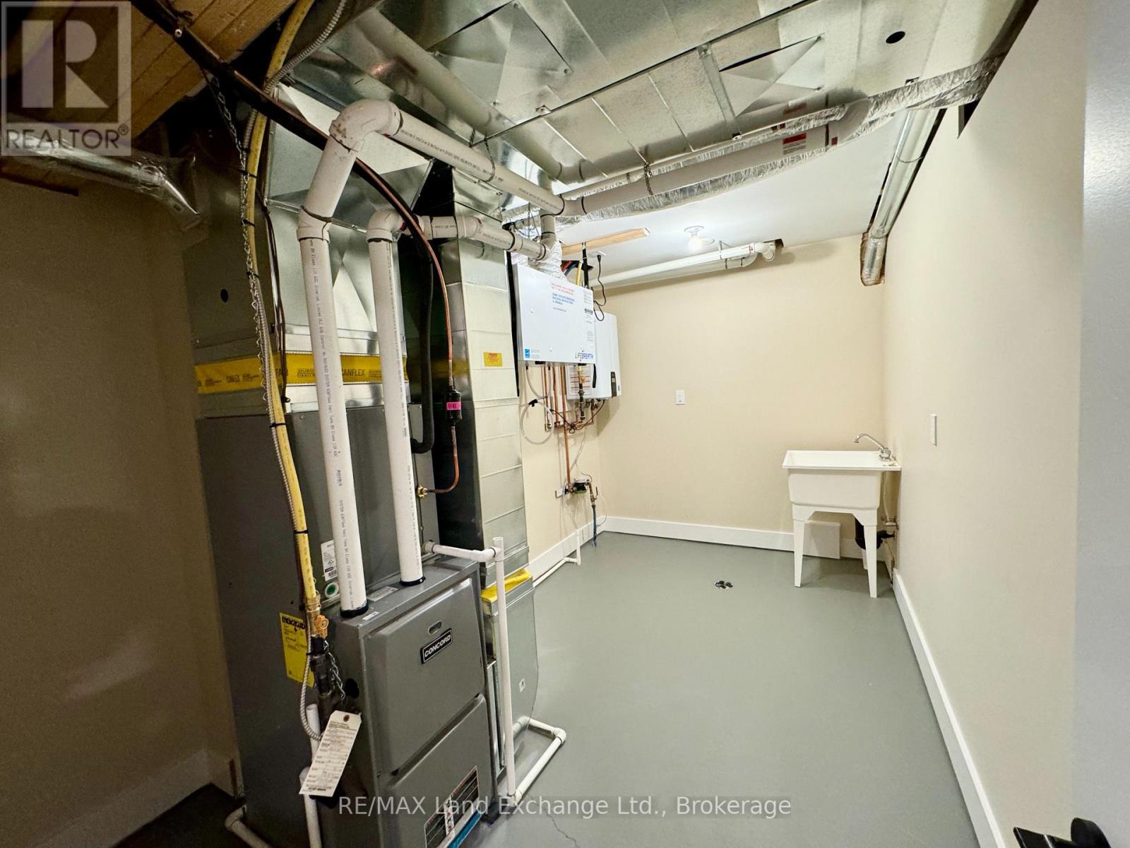 15 NYAH COURT - Image 17