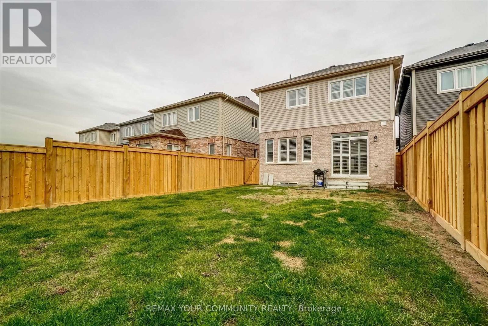 173 WAGNER CRESCENT - 32