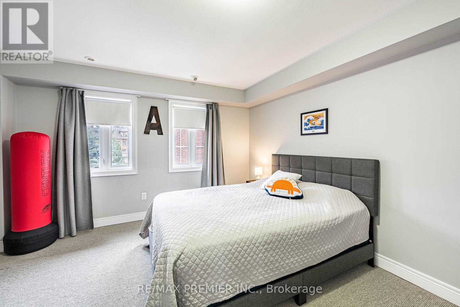 #16 8321 KIPLING AVENUE - 15