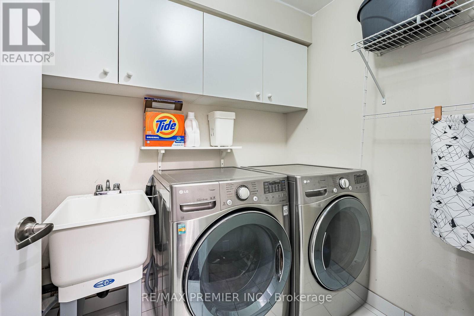 #16 8321 KIPLING AVENUE - 22