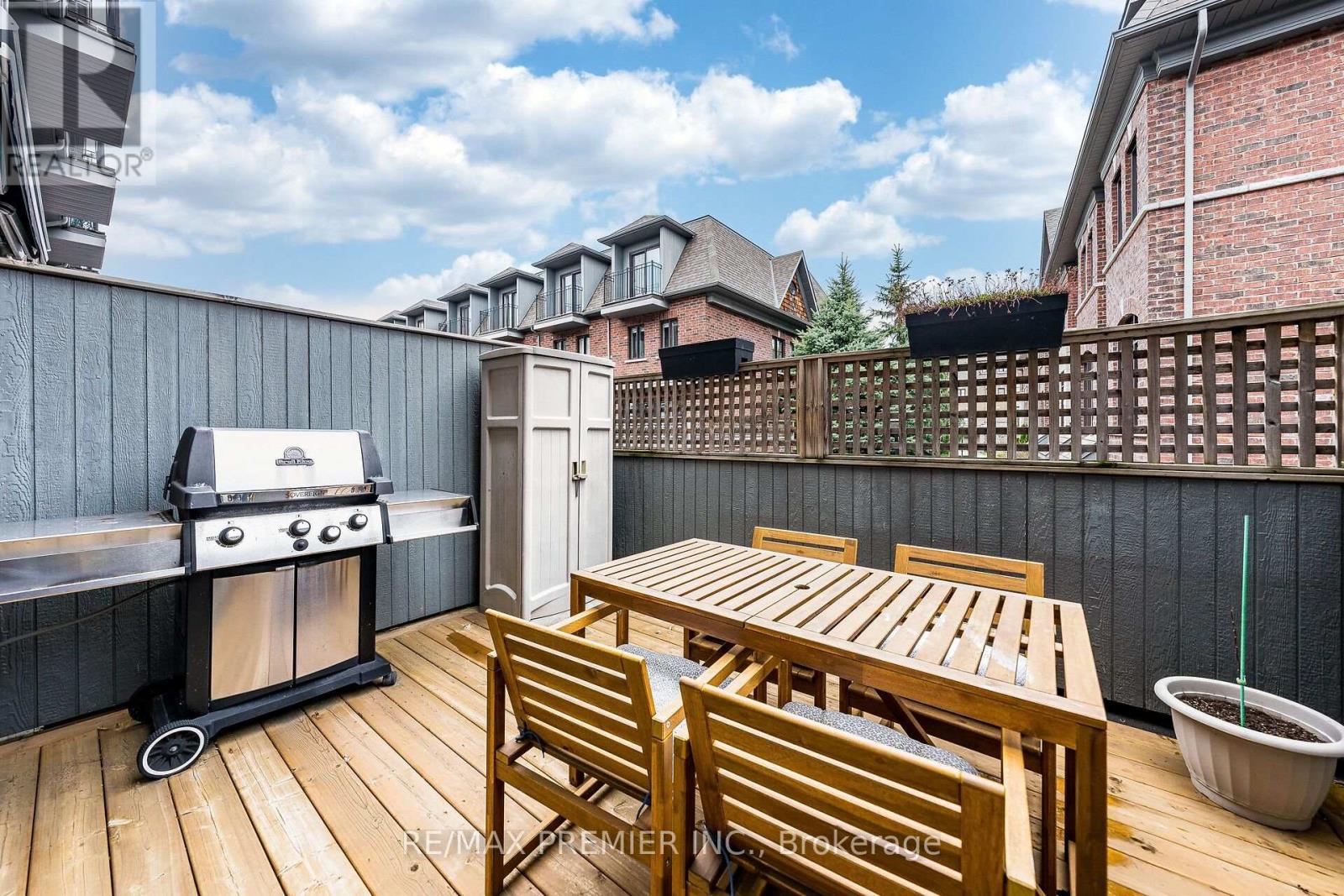 #16 8321 KIPLING AVENUE - 30