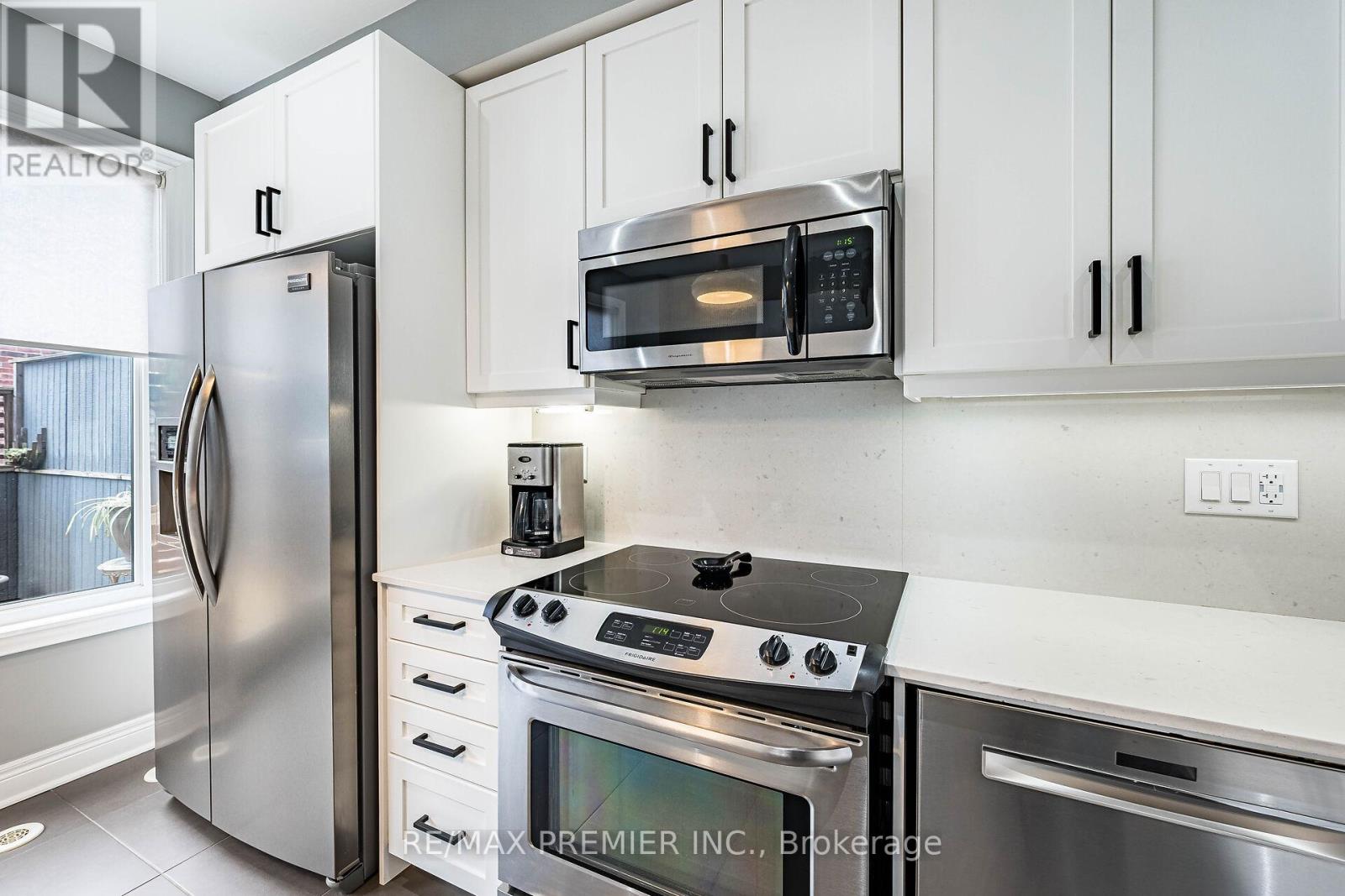 #16 8321 KIPLING AVENUE - 7
