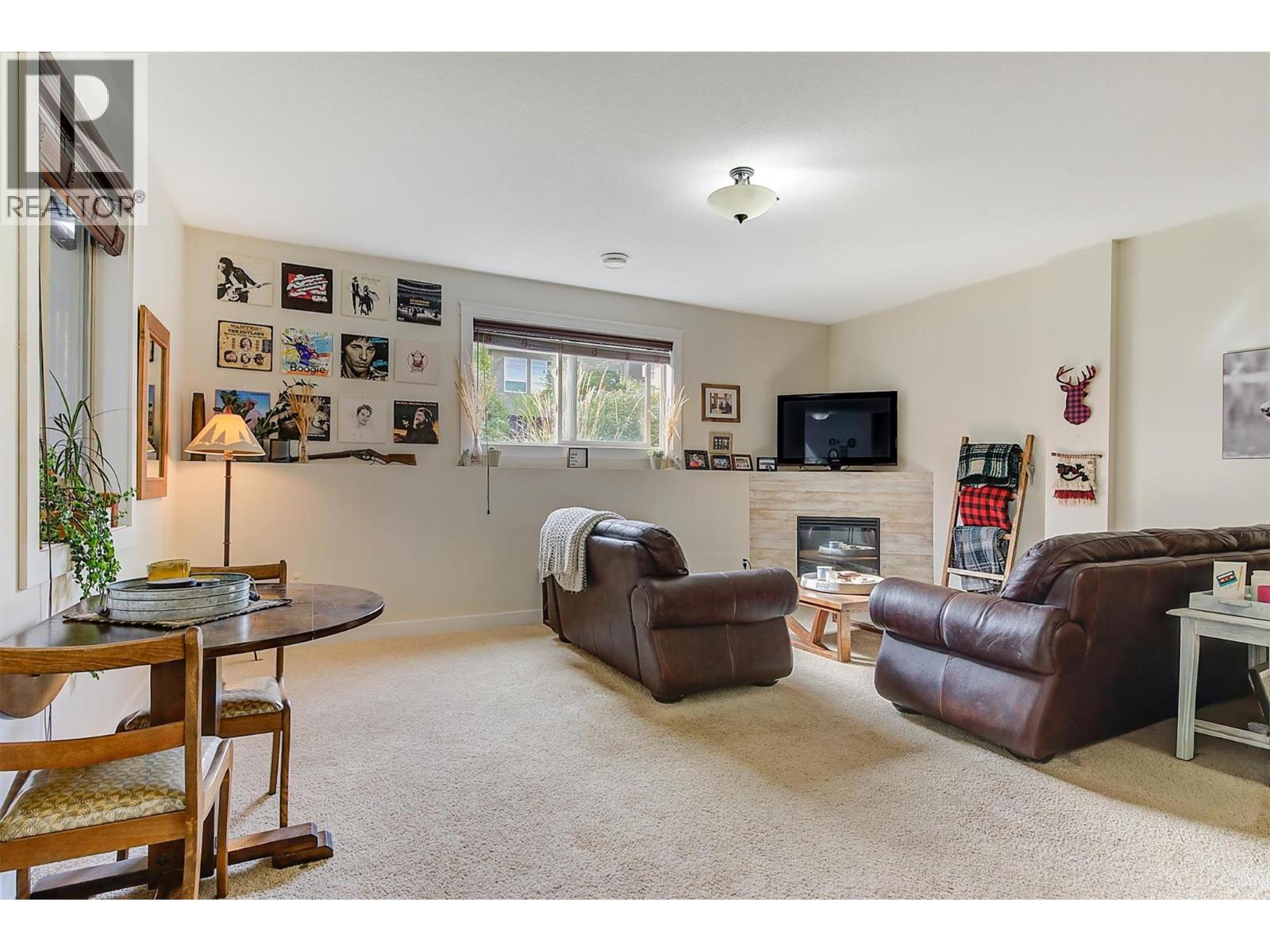  737 Kuipers Crescent, Kelowna