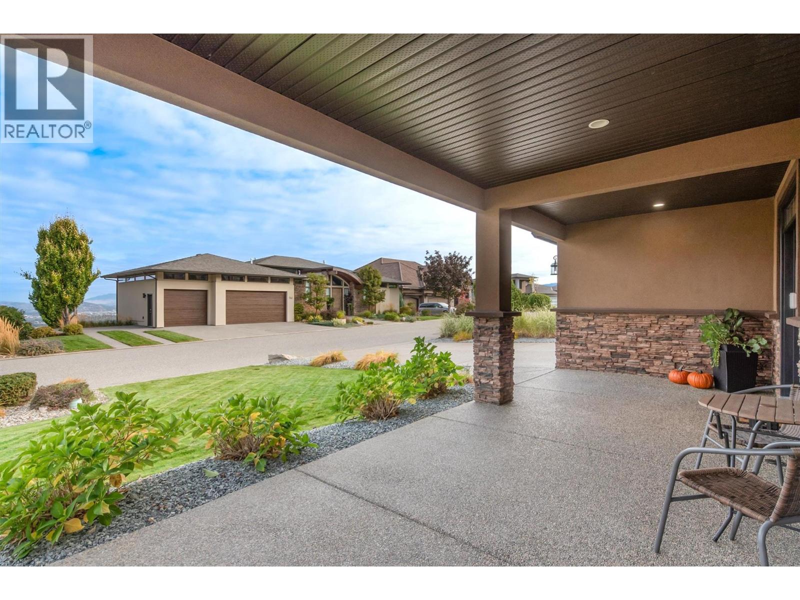  737 Kuipers Crescent, Kelowna