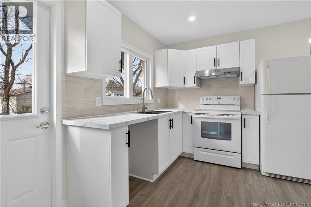 263 Whitepine Street - 15