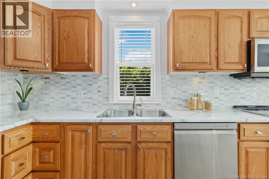 102 Weldon Street - 16
