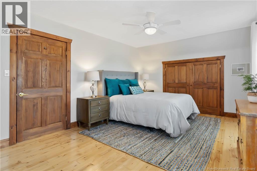 102 Weldon Street - 24