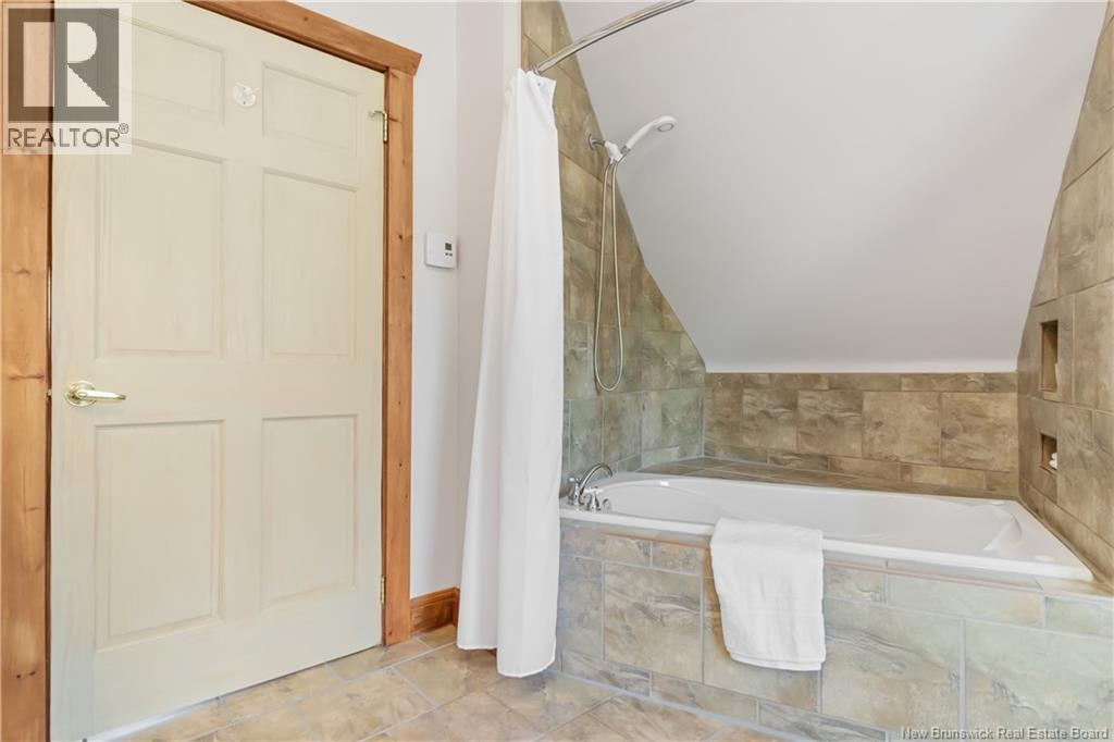 102 Weldon Street - 27