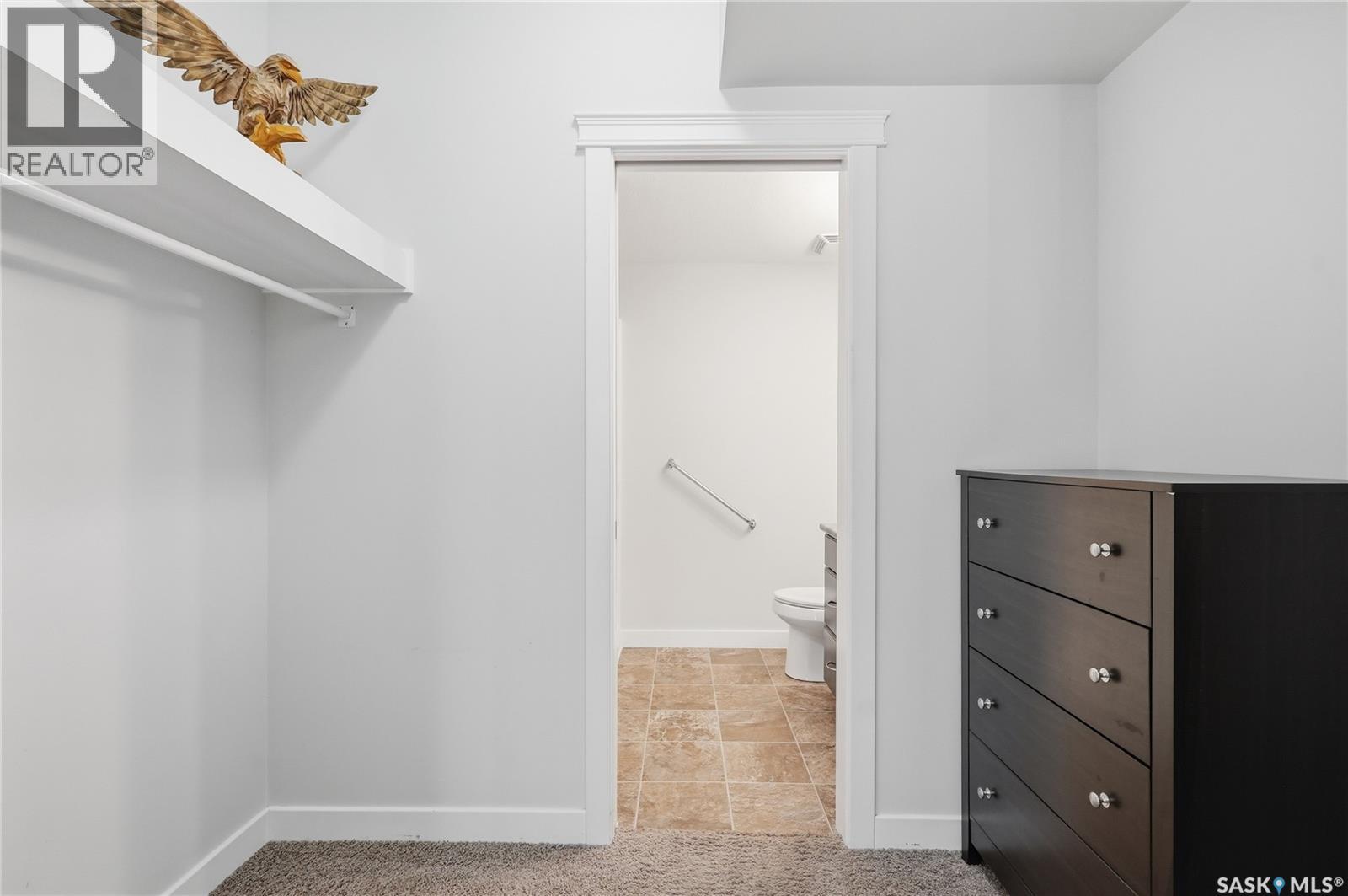 #101 110 Hampton CIRCLE - 21