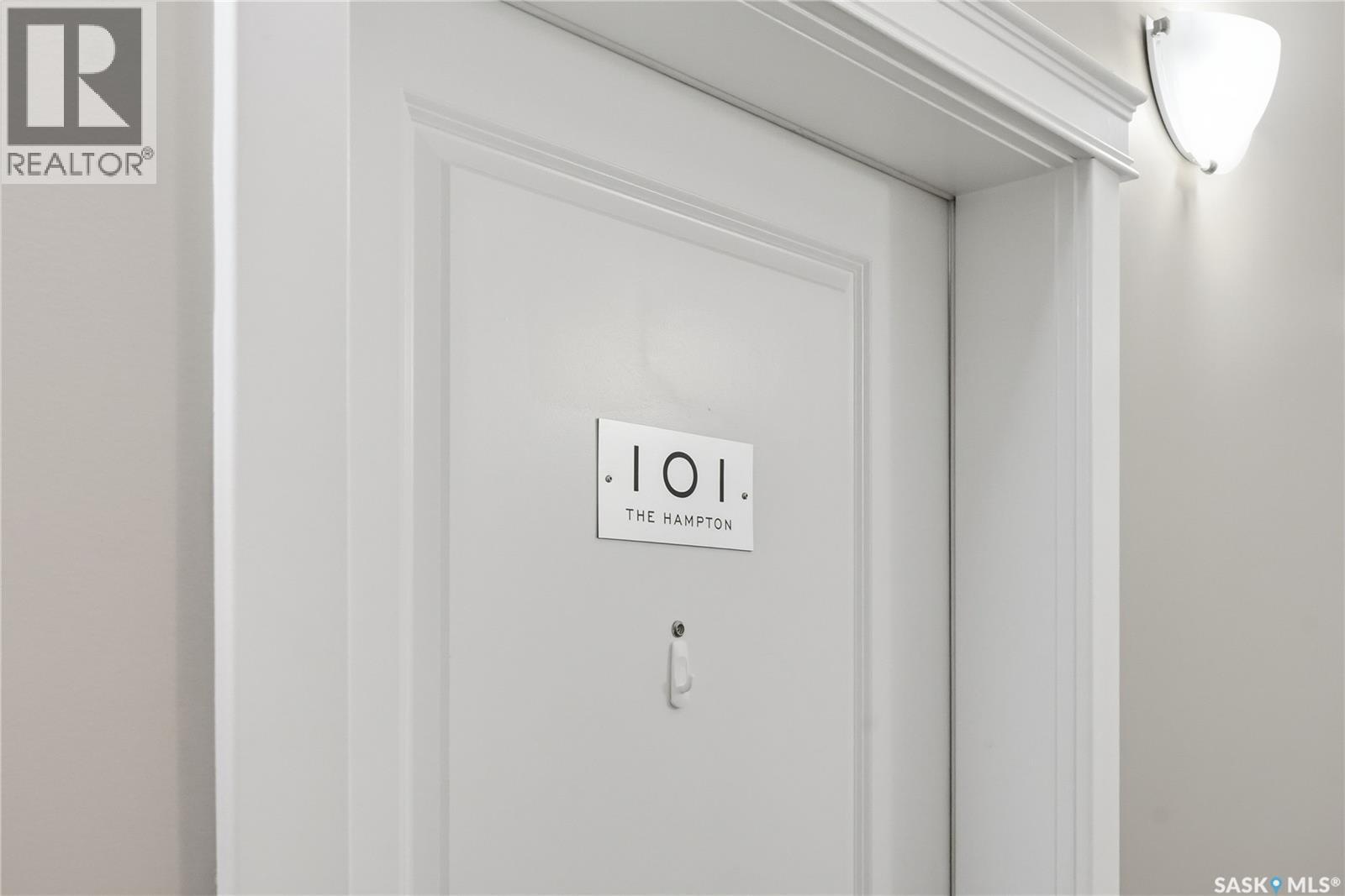 #101 110 Hampton CIRCLE - Image 3