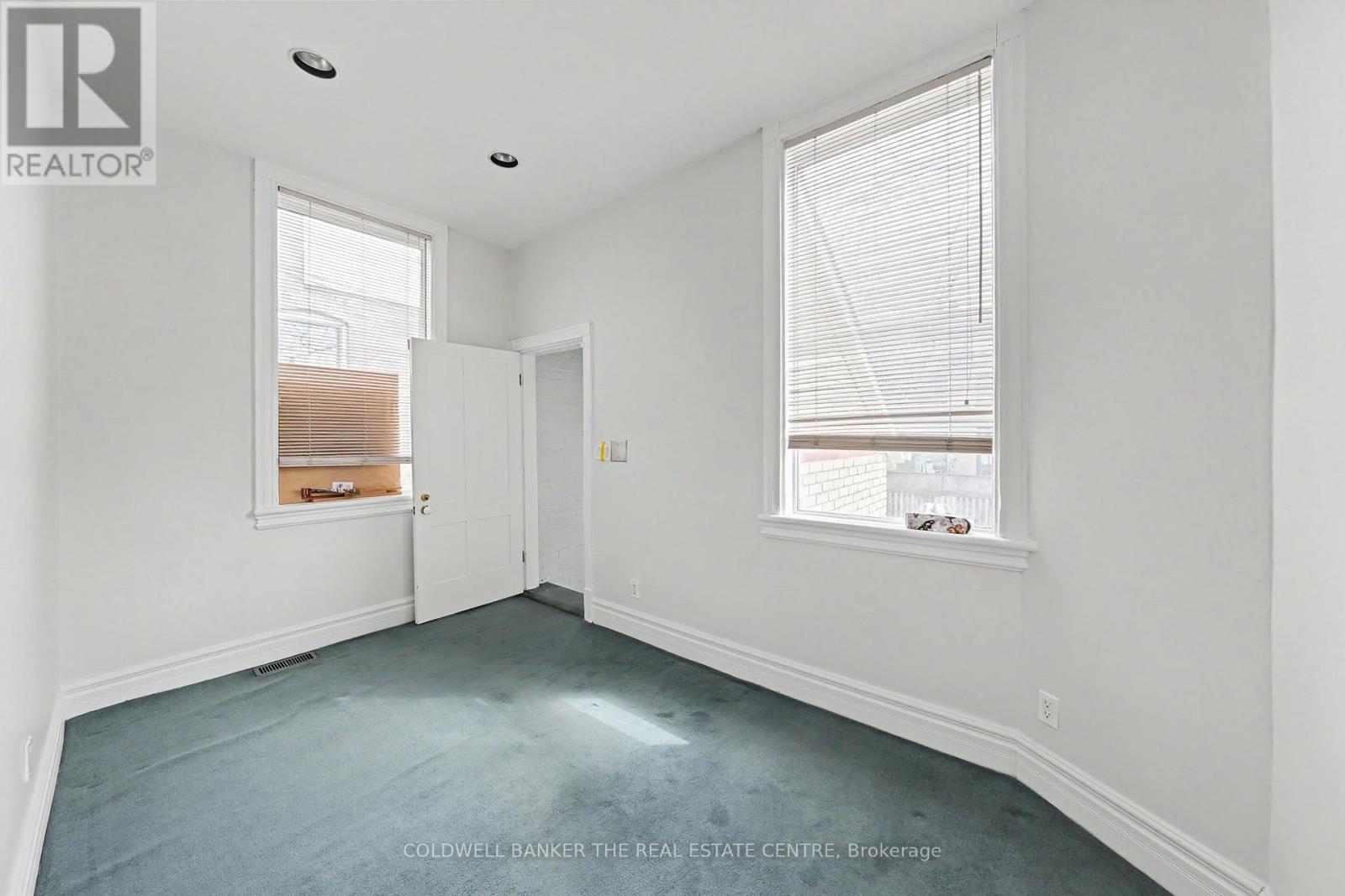 #3+ 413 SHERBOURNE STREET E - 12