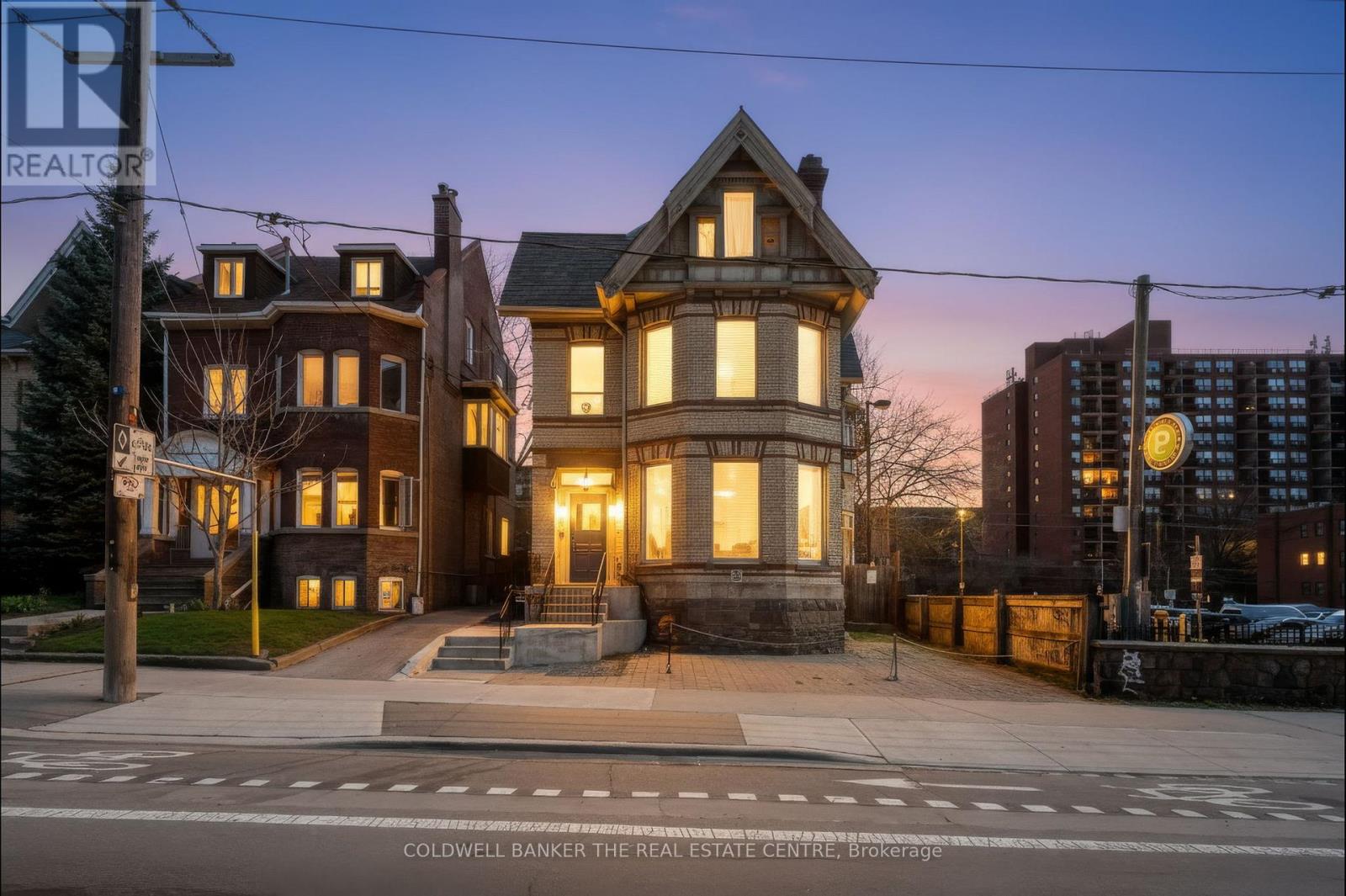 Photo of 3+ - 413 SHERBOURNE STREET E