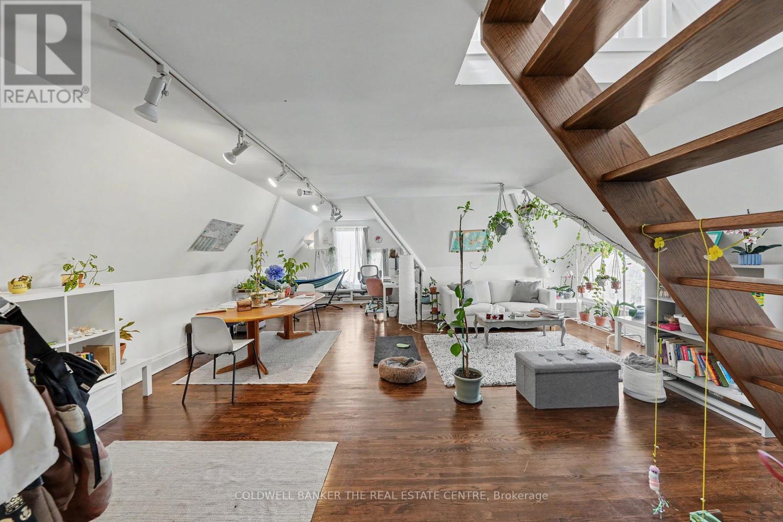 #3+ 413 SHERBOURNE STREET E - 26