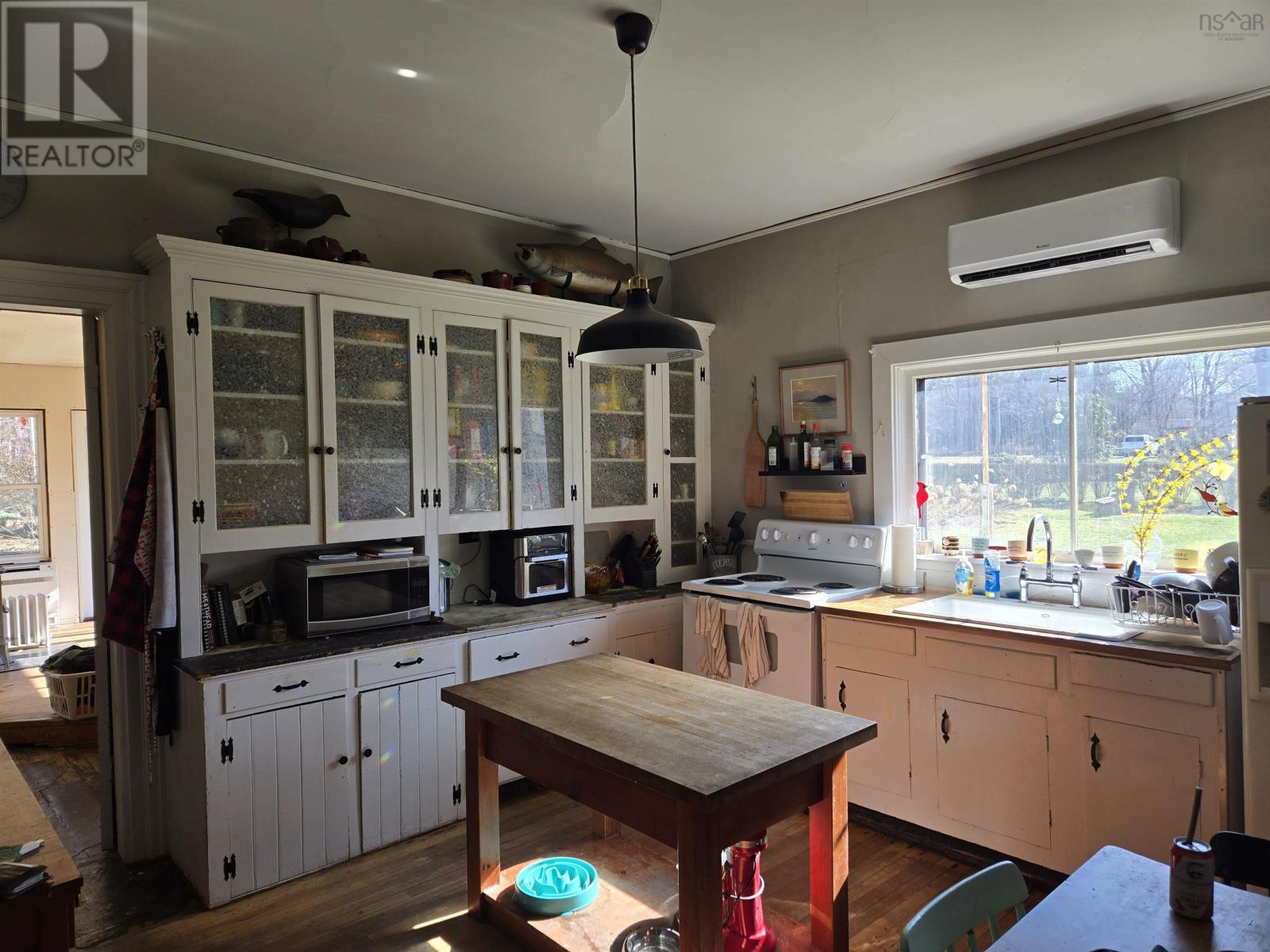 Property 16 of 28 of 99 Main Street