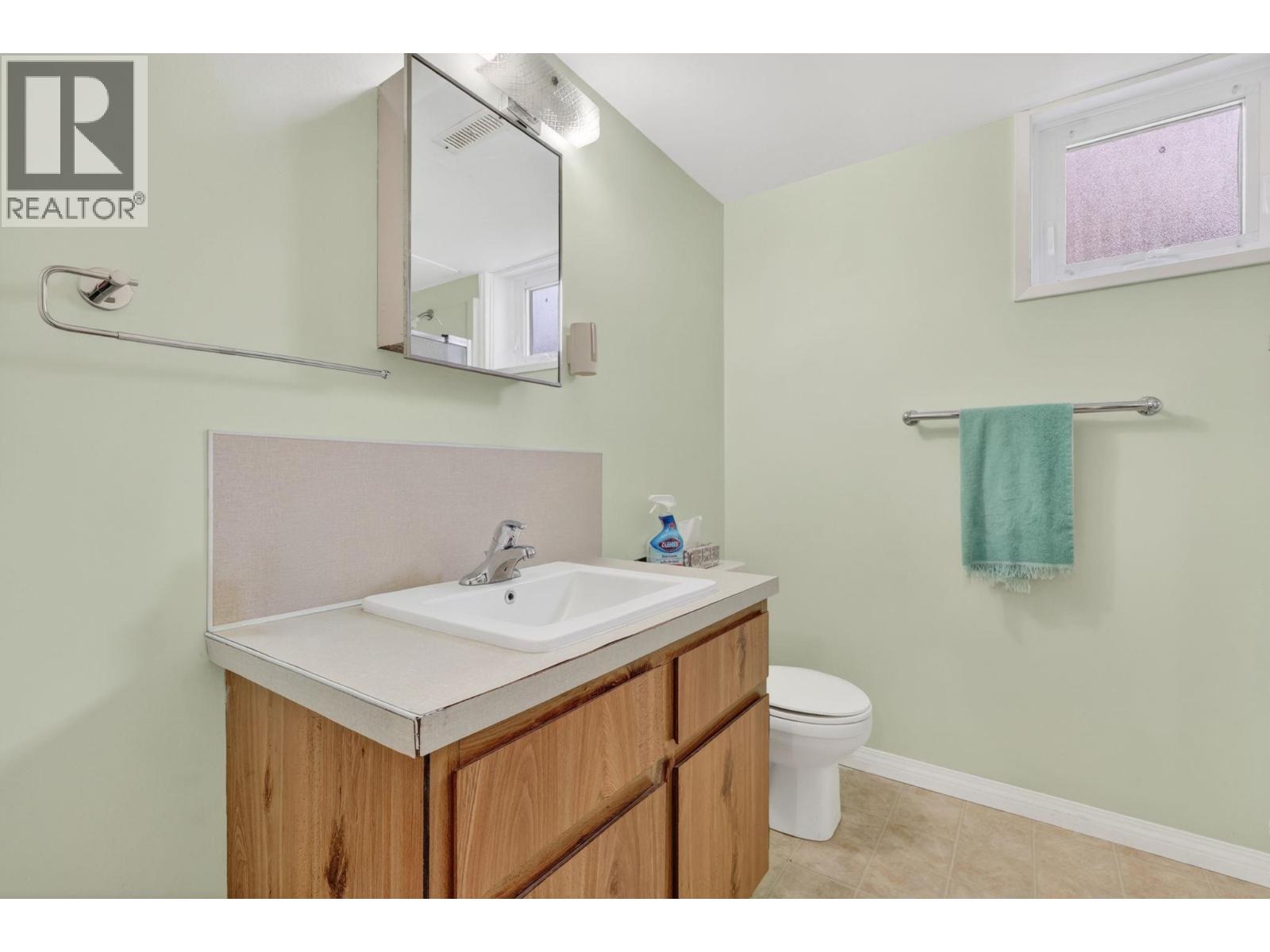 465 Seaford Road - 32