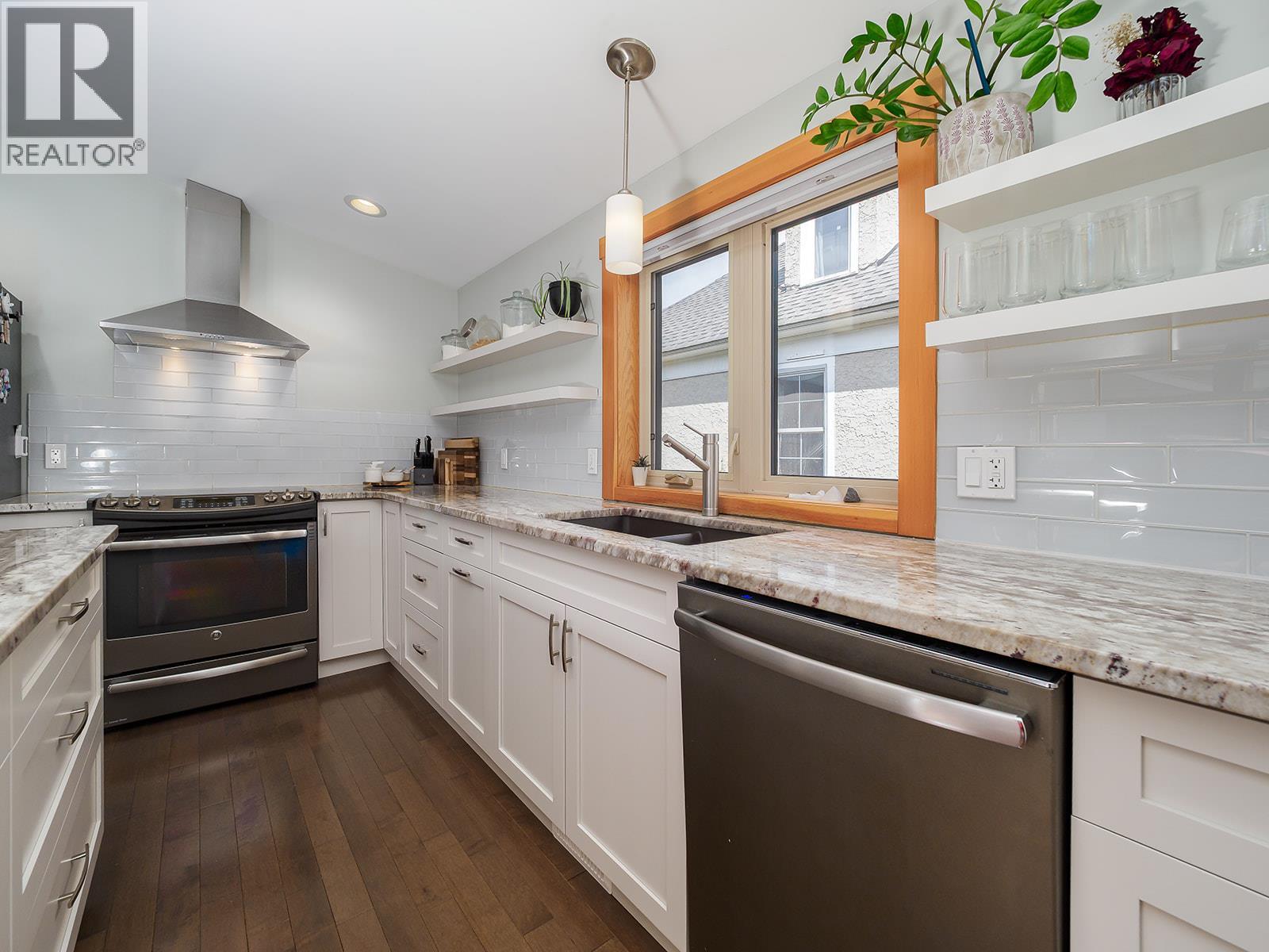 908 12th Street S - 10
