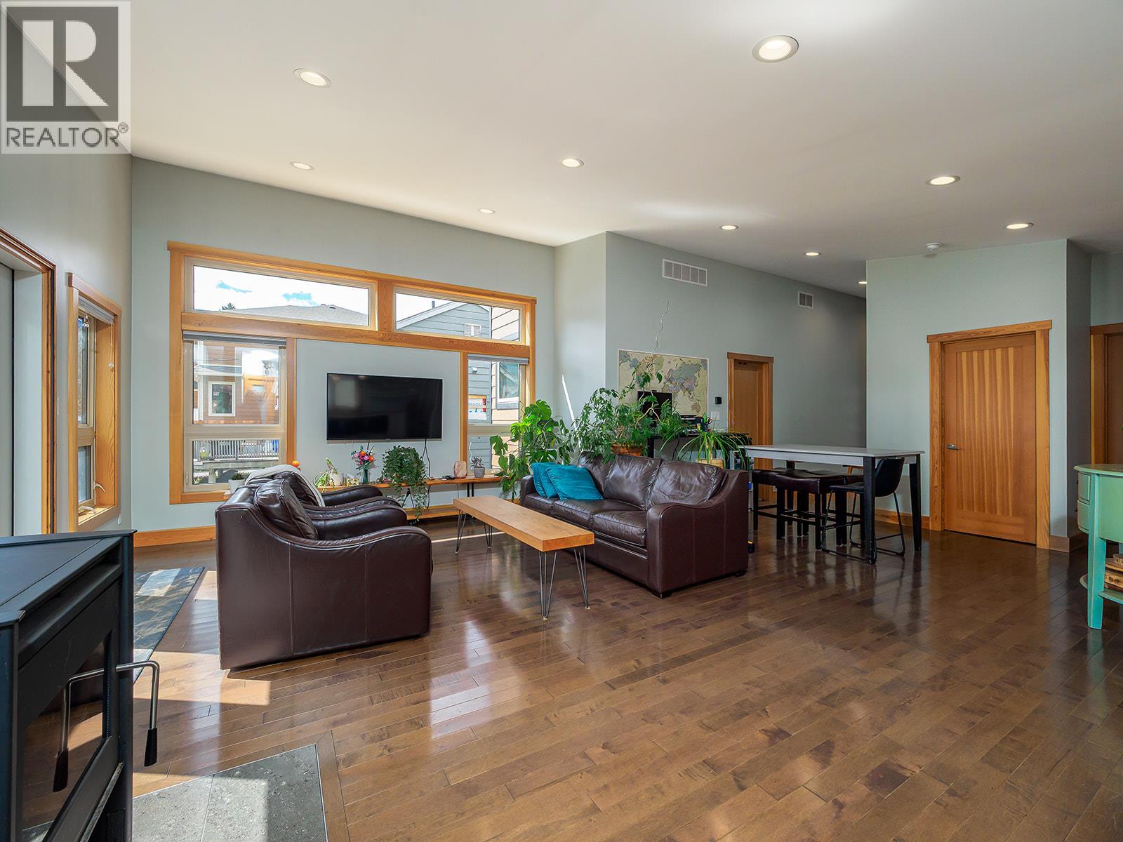 908 12th Street S - 4
