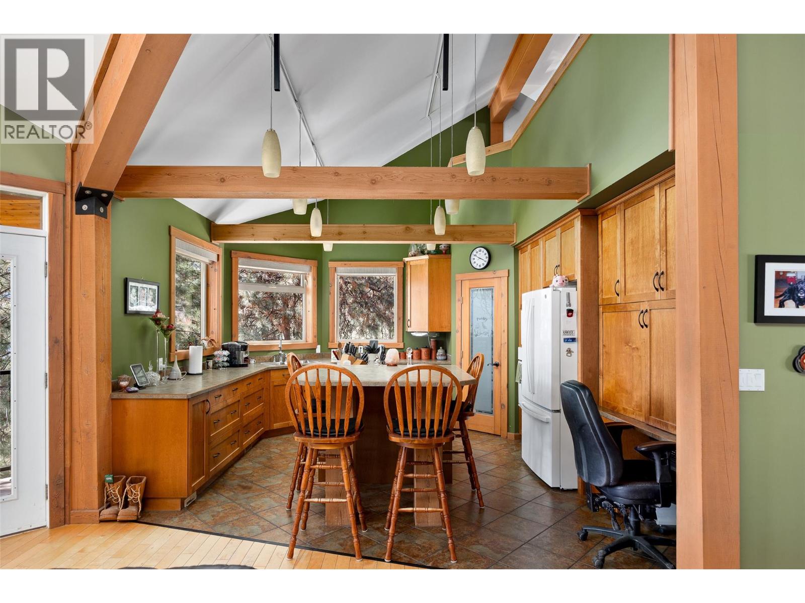  17142 Commonage Road, Lake Country