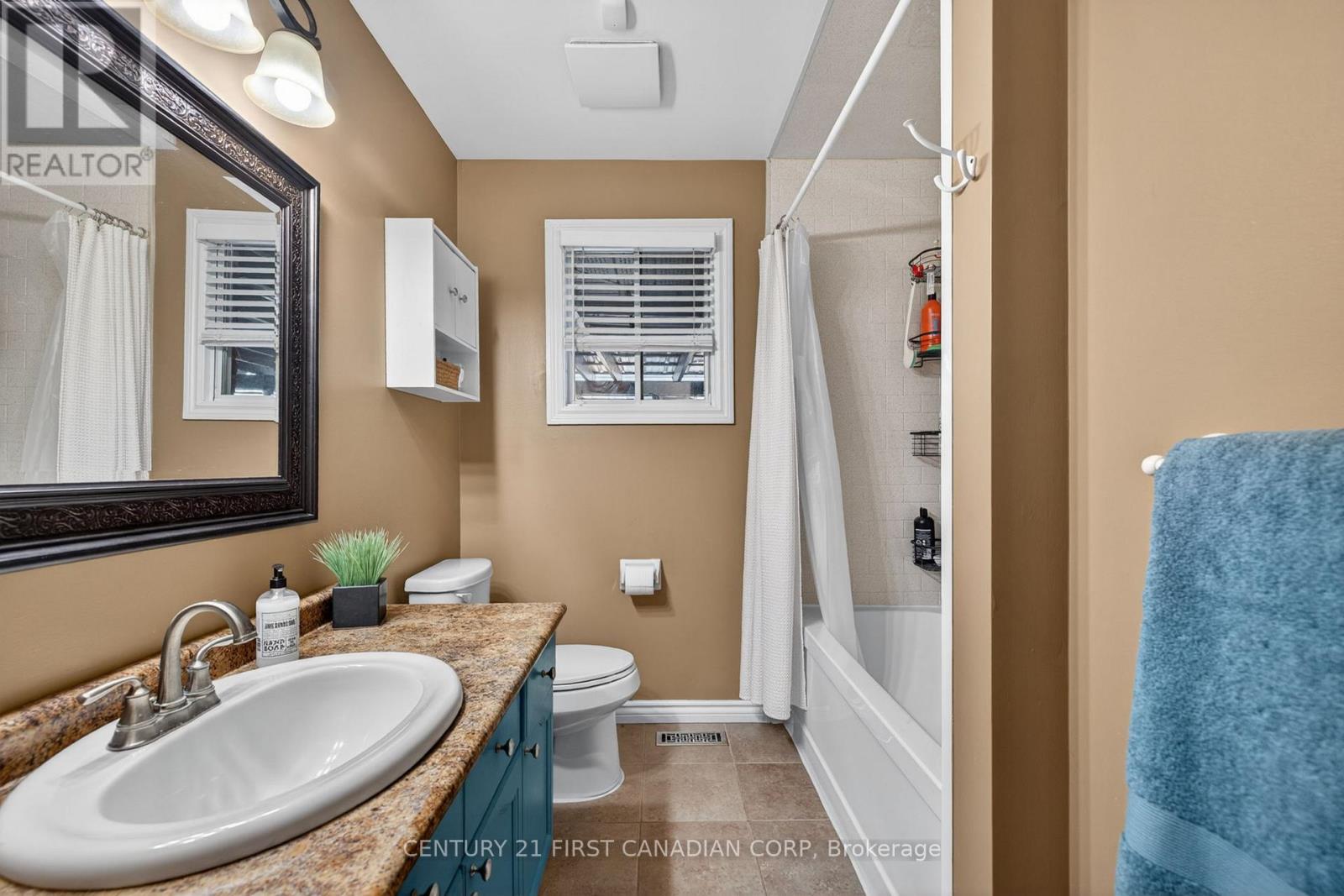9 BONAPARTE LANE - 22