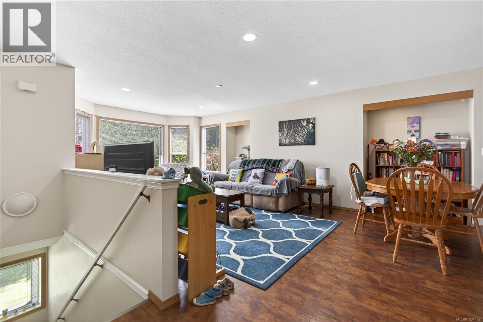 1270 Noel Ave - 11