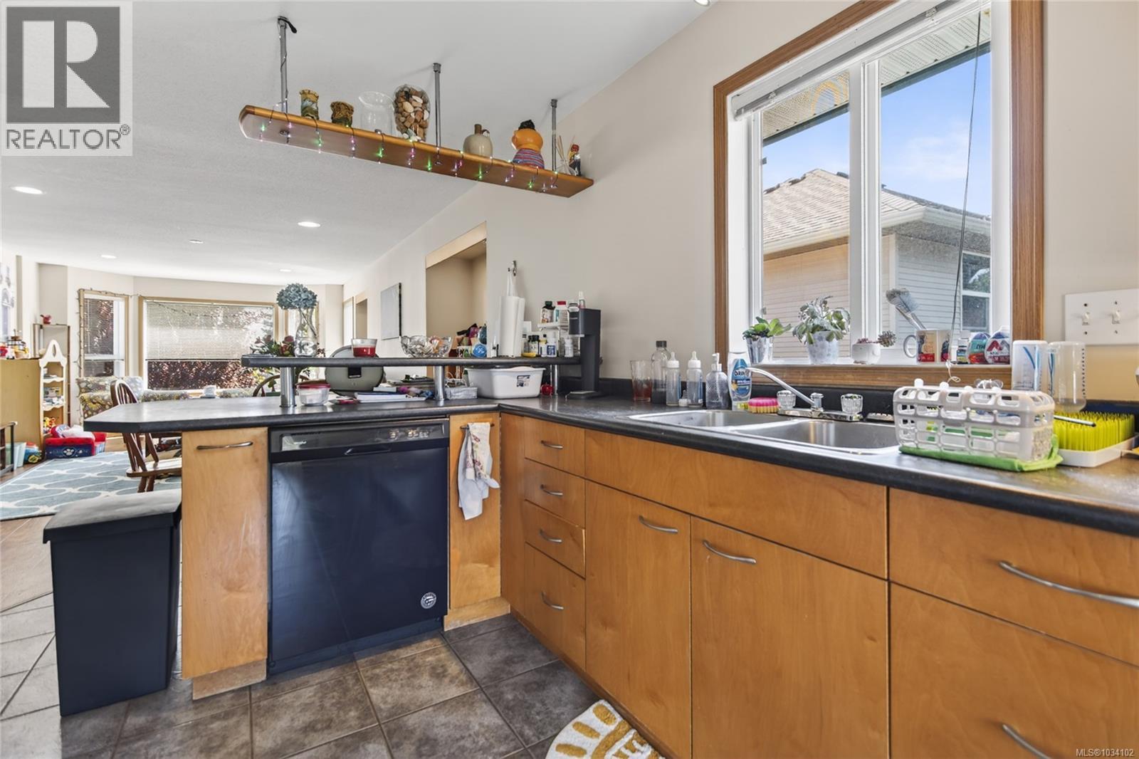 1270 Noel Ave - 17