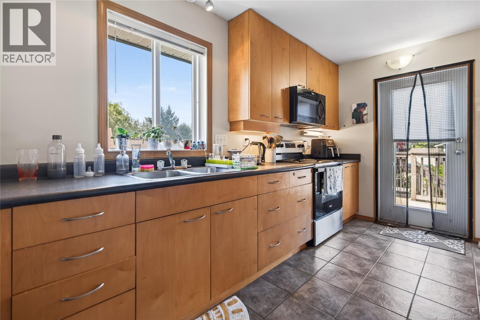 1270 Noel Ave - 18