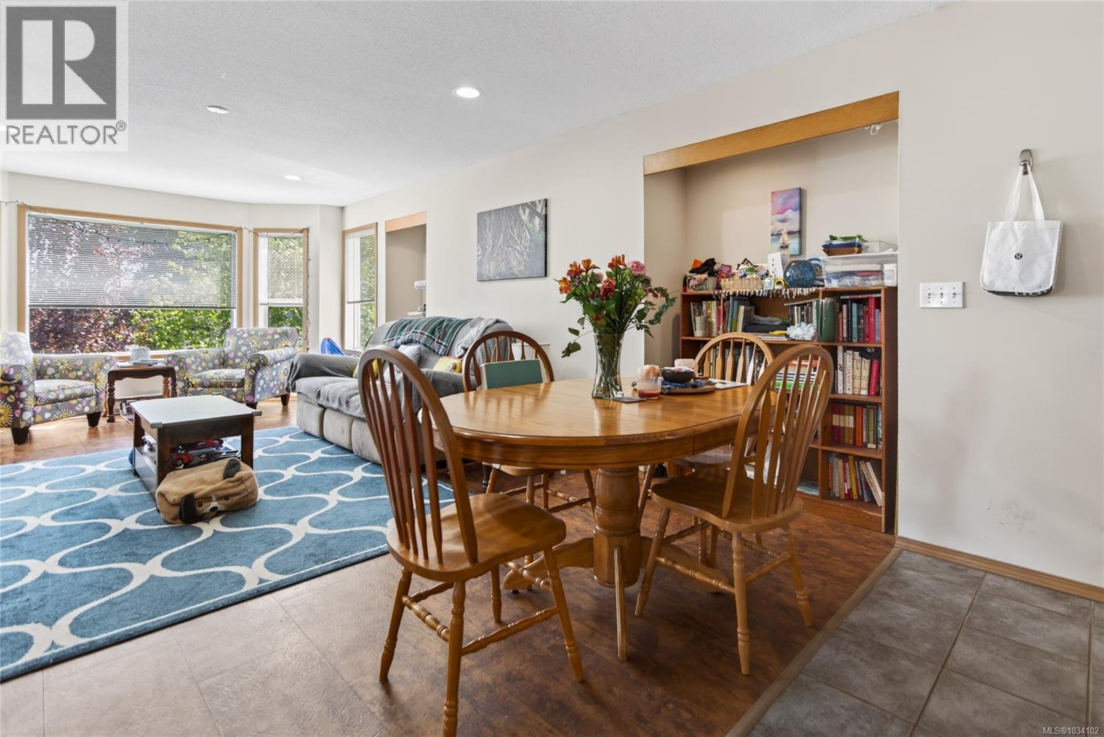 1270 Noel Ave - Image 2
