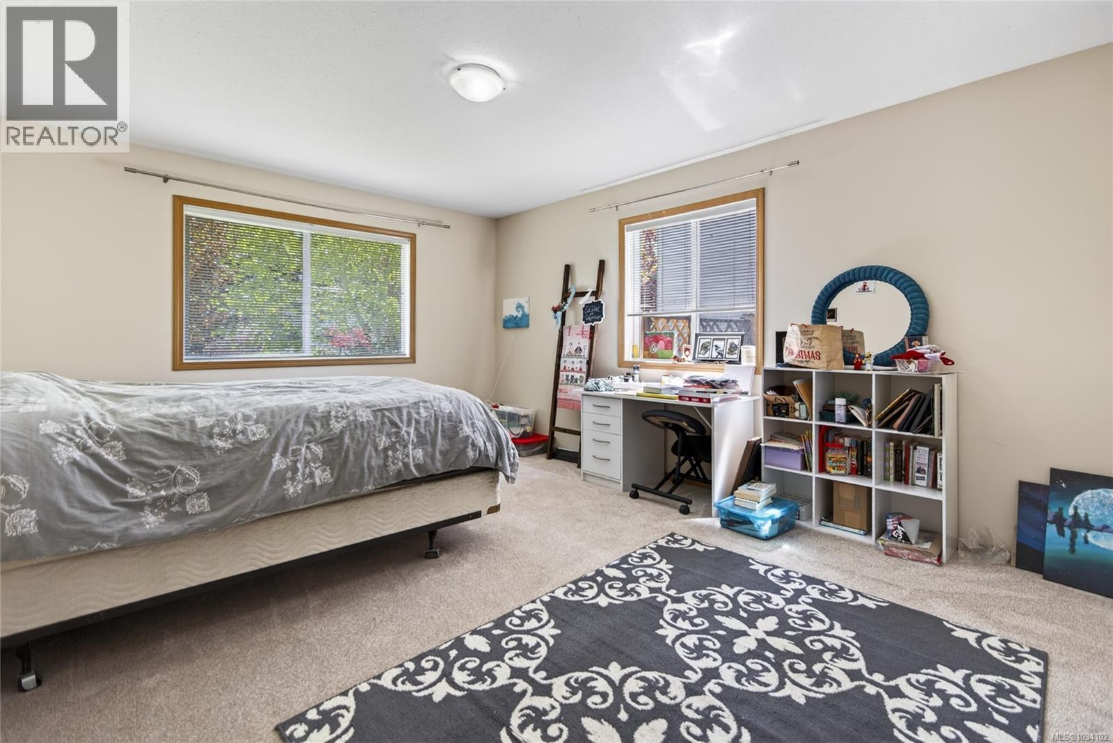 1270 Noel Ave - 33