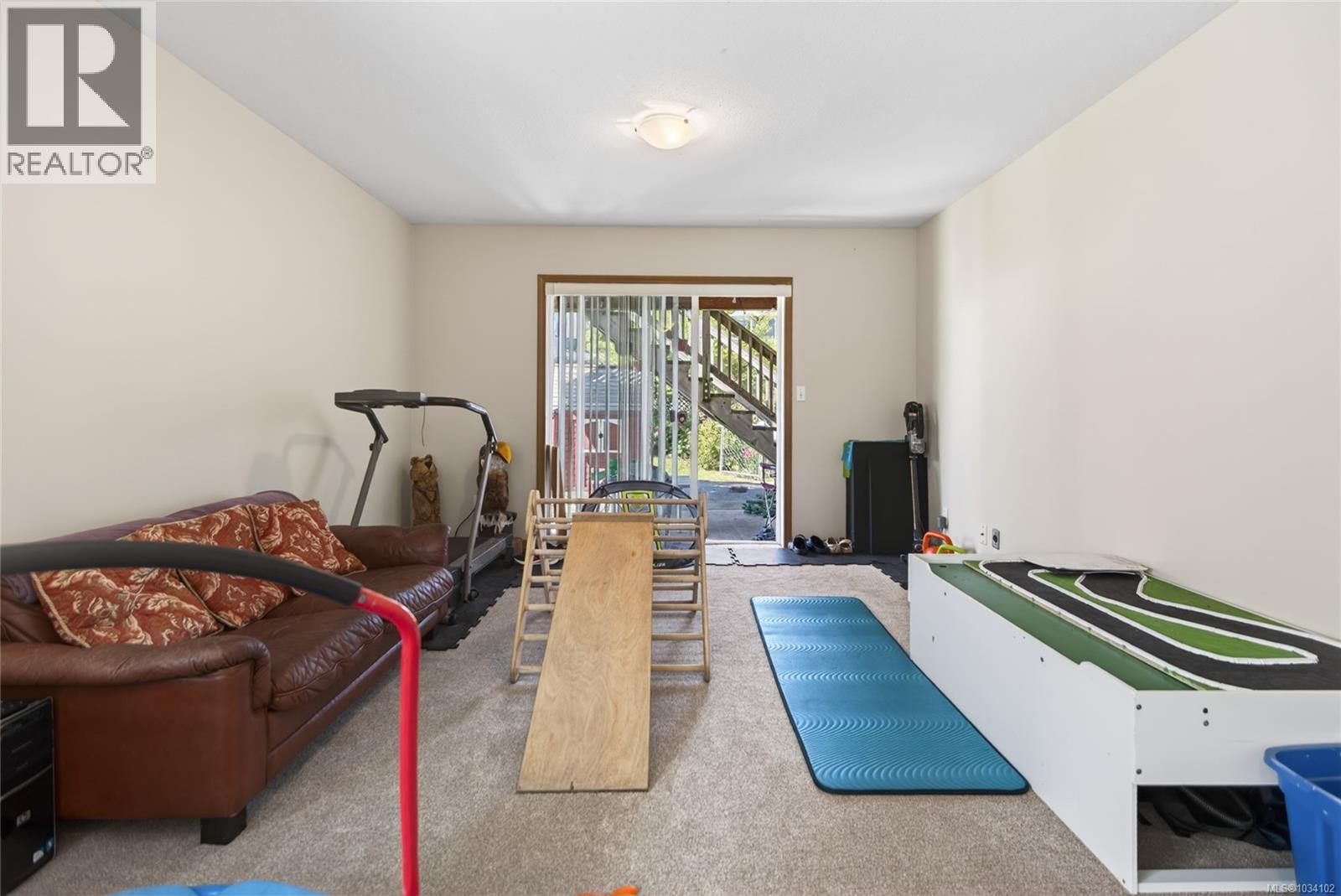 1270 Noel Ave - 36