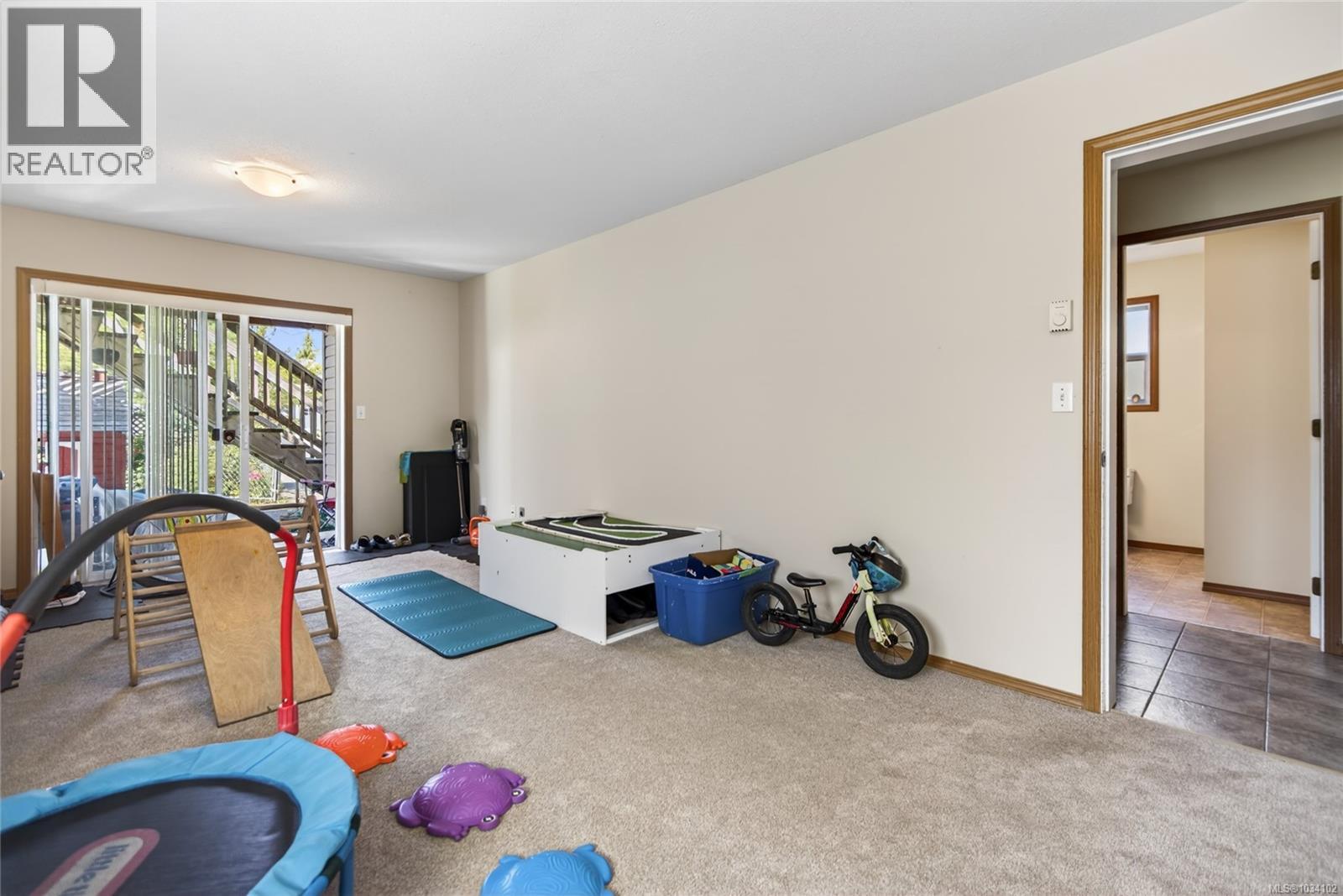 1270 Noel Ave - 37