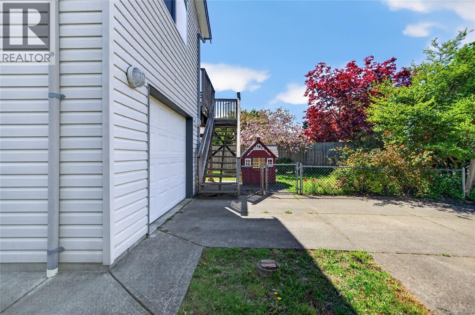 1270 Noel Ave - 47