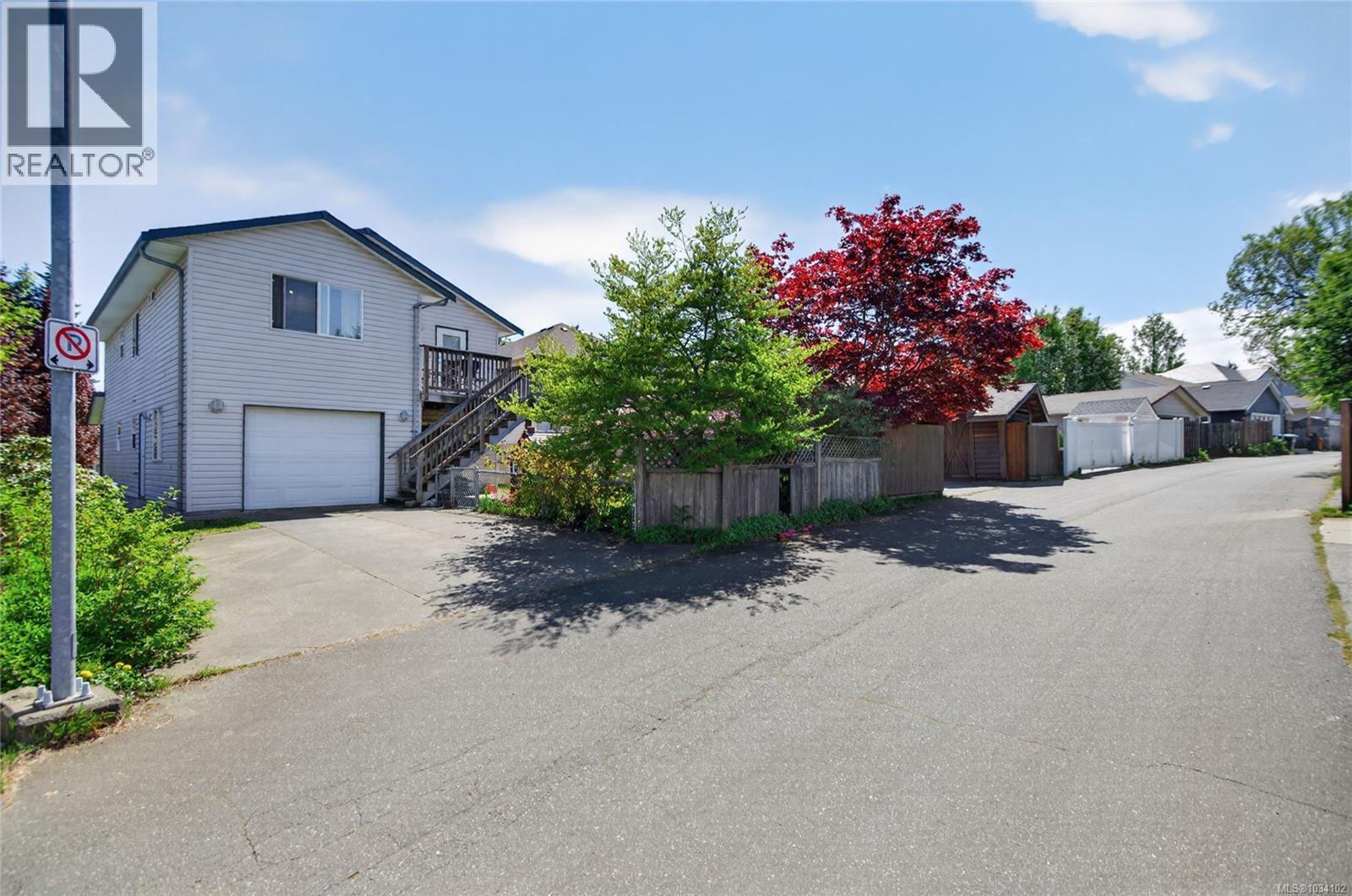 1270 Noel Ave - 8
