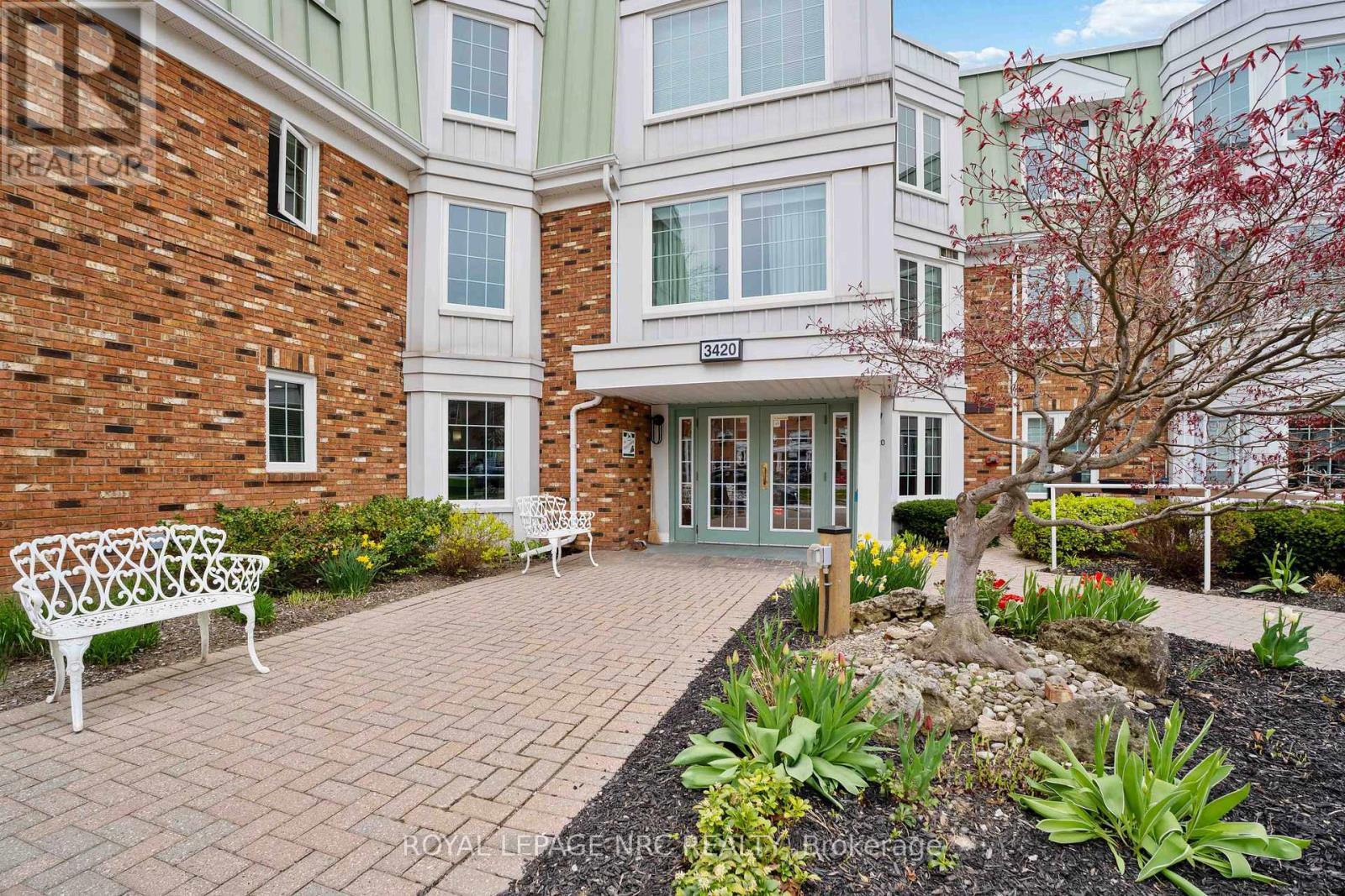 #121 3420 FREDERICK AVENUE - 2