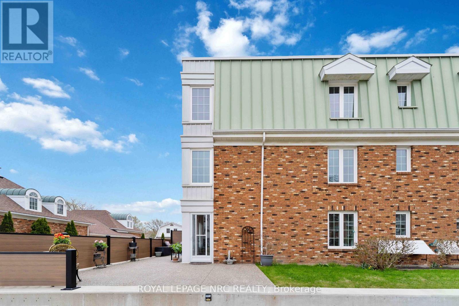#121 3420 FREDERICK AVENUE - 28